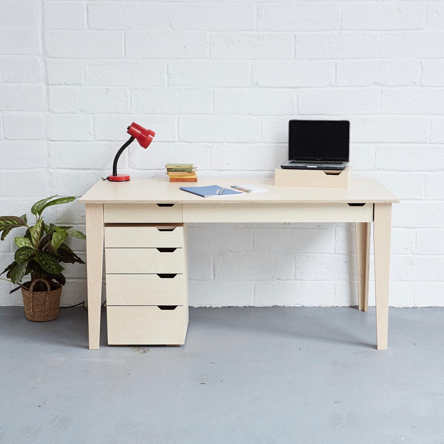 Our B-Desk and Filing Cabinet in natural birch plywood finish. 

Drawers galore.

#desk #deskdetail #furniture #cncfurniture #furnituredesign #flatpackfurniture #wfh #homeoffice #filingcabinet #woodenfilingcabinet