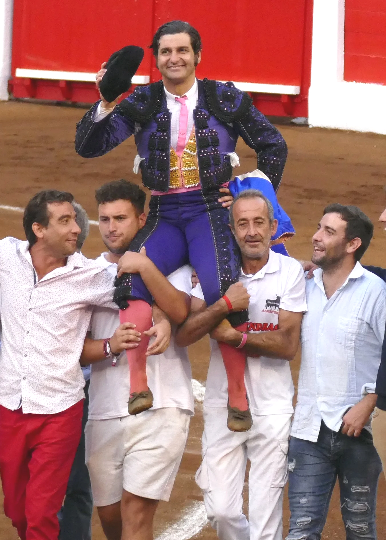 Morante now, El Cordobés previously: two different forms of madness