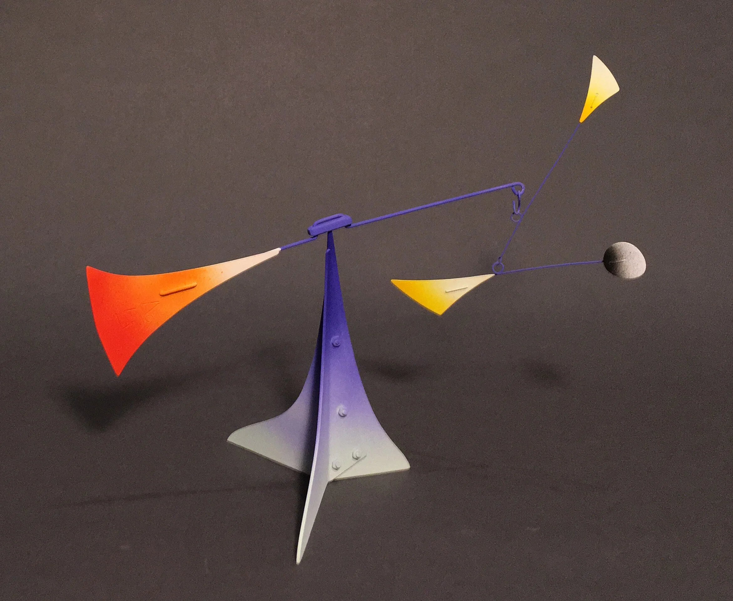 Firefly8.5”h x 11”w x 12.5”dAluminum and Steel