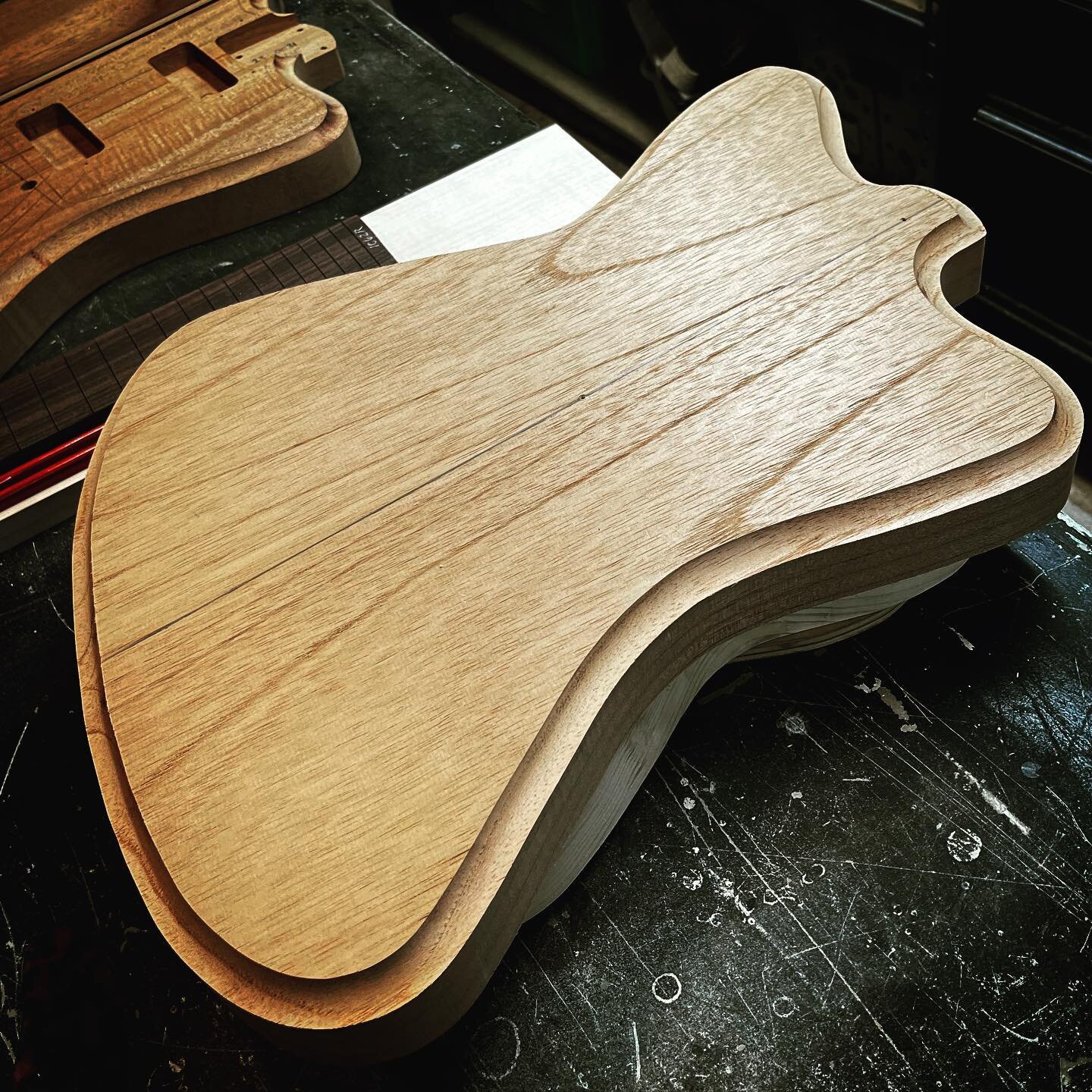 That wood👌

No.32. DeVille. 

#redeemedguitars #redeemeddeville #spanishcedar