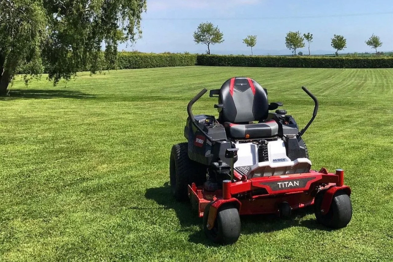 What is the best rideon lawnmower? Siton mowers explained.