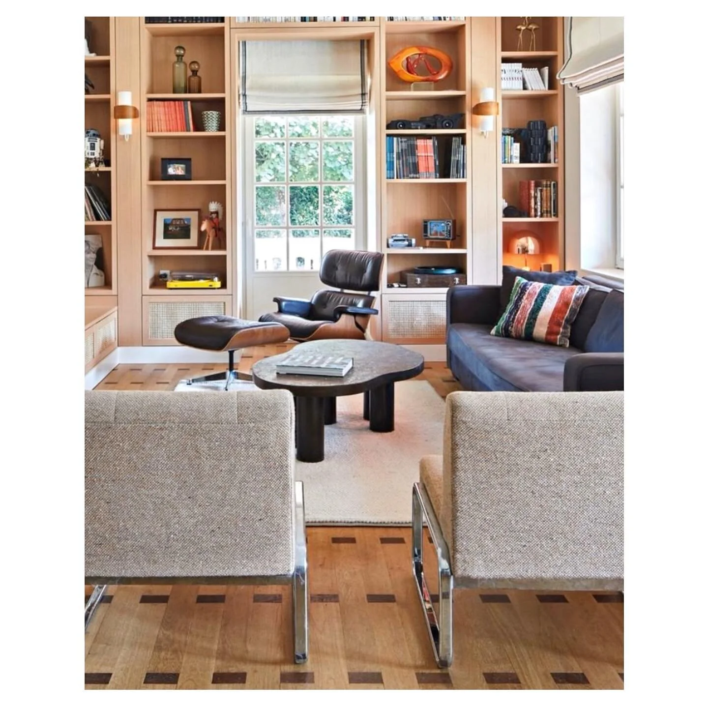 // COFFEE TABLE / Stone &amp; Steel I / dans une maison rénovée de l&rsquo;architecte Joseph Diongre //.
.
&gt;&gt; C&rsquo;est dans cette jolie maison signée par l&rsquo;architecte Joseph Diongre, datant des années &lsquo;20 et magnifiquement re