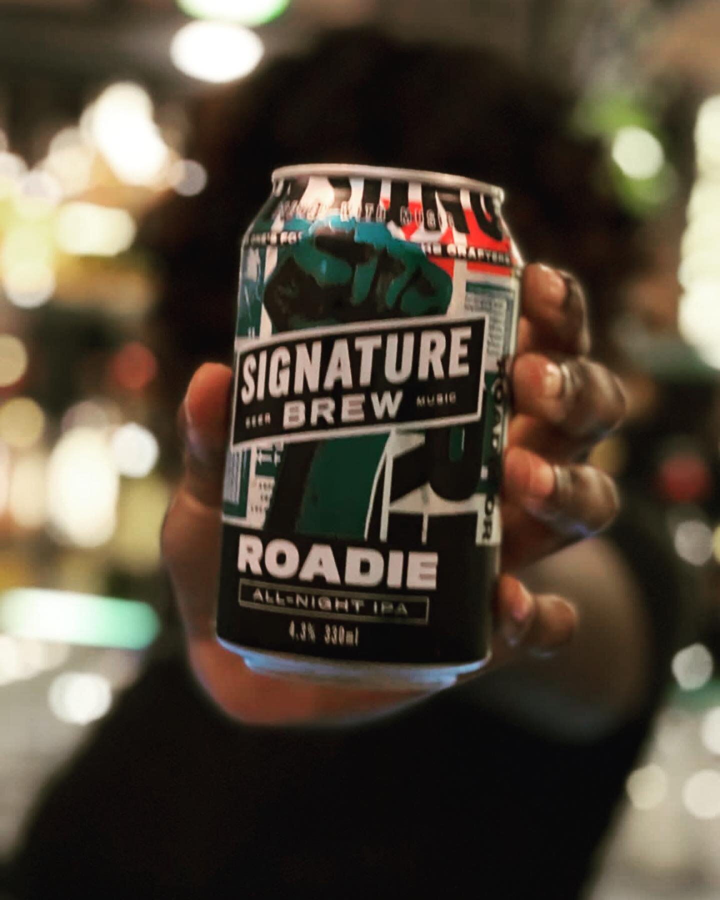 We have some great canned bears at @thearchwaytavern - one of them is @signaturebrew Roadie IPA! Come down with your mates and grab one (or three) 💥 Open from 12pm to midnight everyday!

#thearchwaytavern #localpub #pub #goingout #beer #brewery #nor