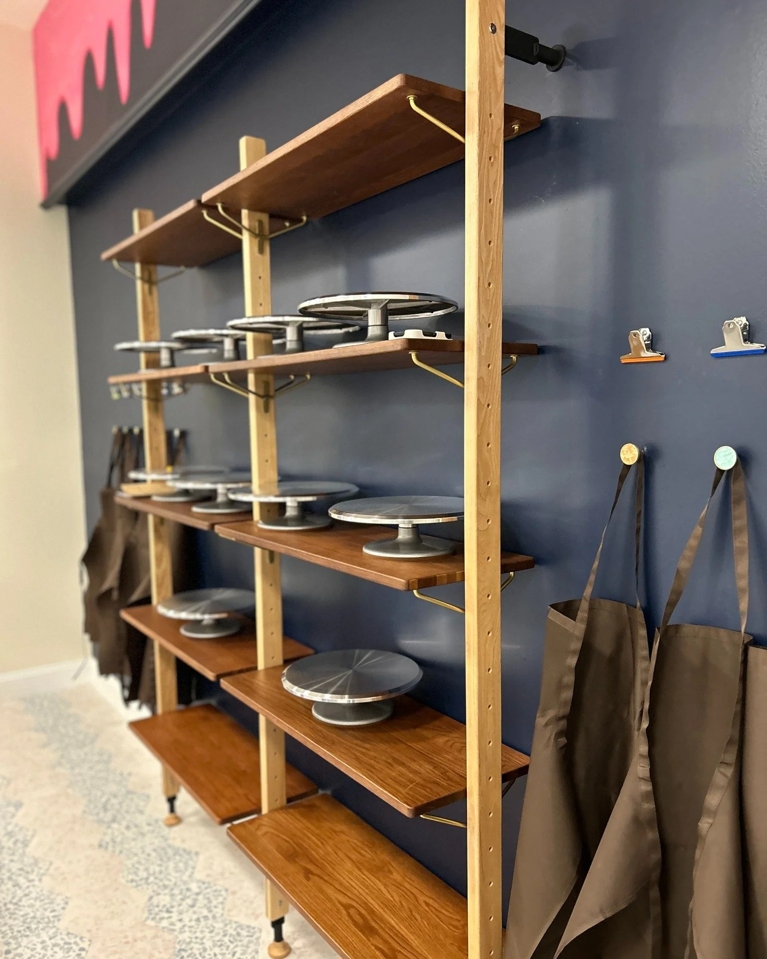 We love sweet designs! Check out Sweet Kneads Bakery in Livingston, NJ and then swipe to see Bang Cookies in Jersey City, NJ.

designs by @hco_interiors 

#interiordesign #interiors #design #kitchen #kitchendesign #newjerseyinteriors #newyorkinterior