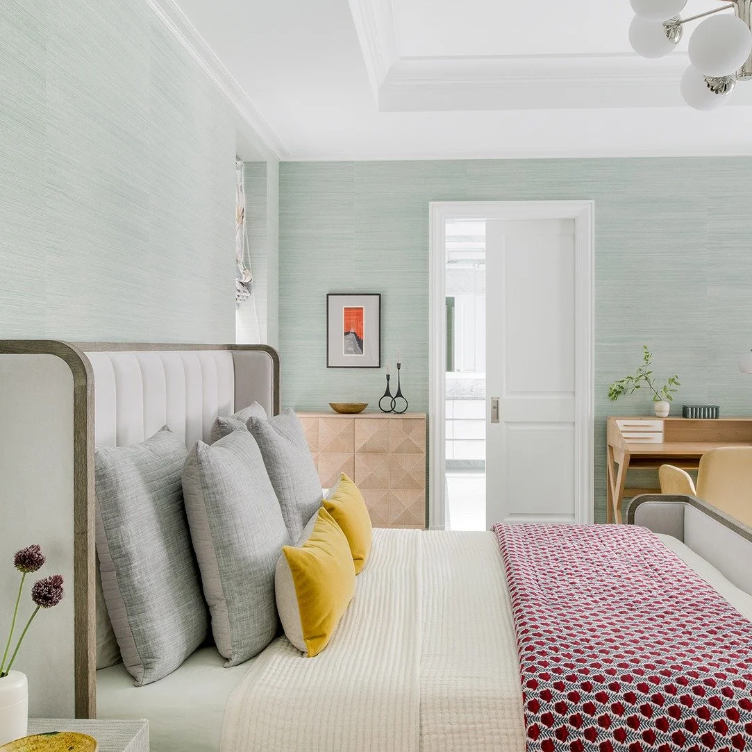 Swipe to see how we turned this Upper West Side primary bedroom from a blank box into a warm, layered retreat—equal parts cozy haven and productive workspace.
Photos by @mcbecks_pix 
#hcointeriors #newyork #newyorkinteriors #newyorkdesign #in