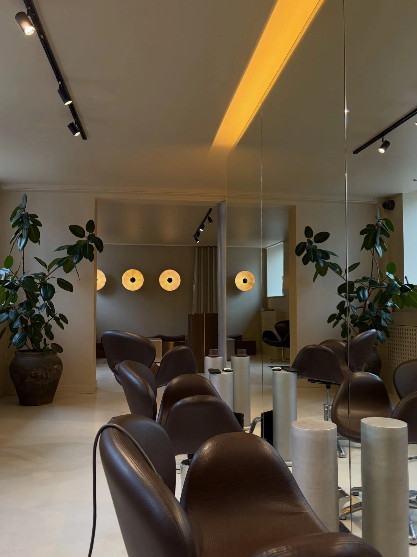 Documenting ma fresh new straight #hair B4 the rain comes and fuaks it all up 💕🍦🍬💅🏽🧚🏽#girlmode