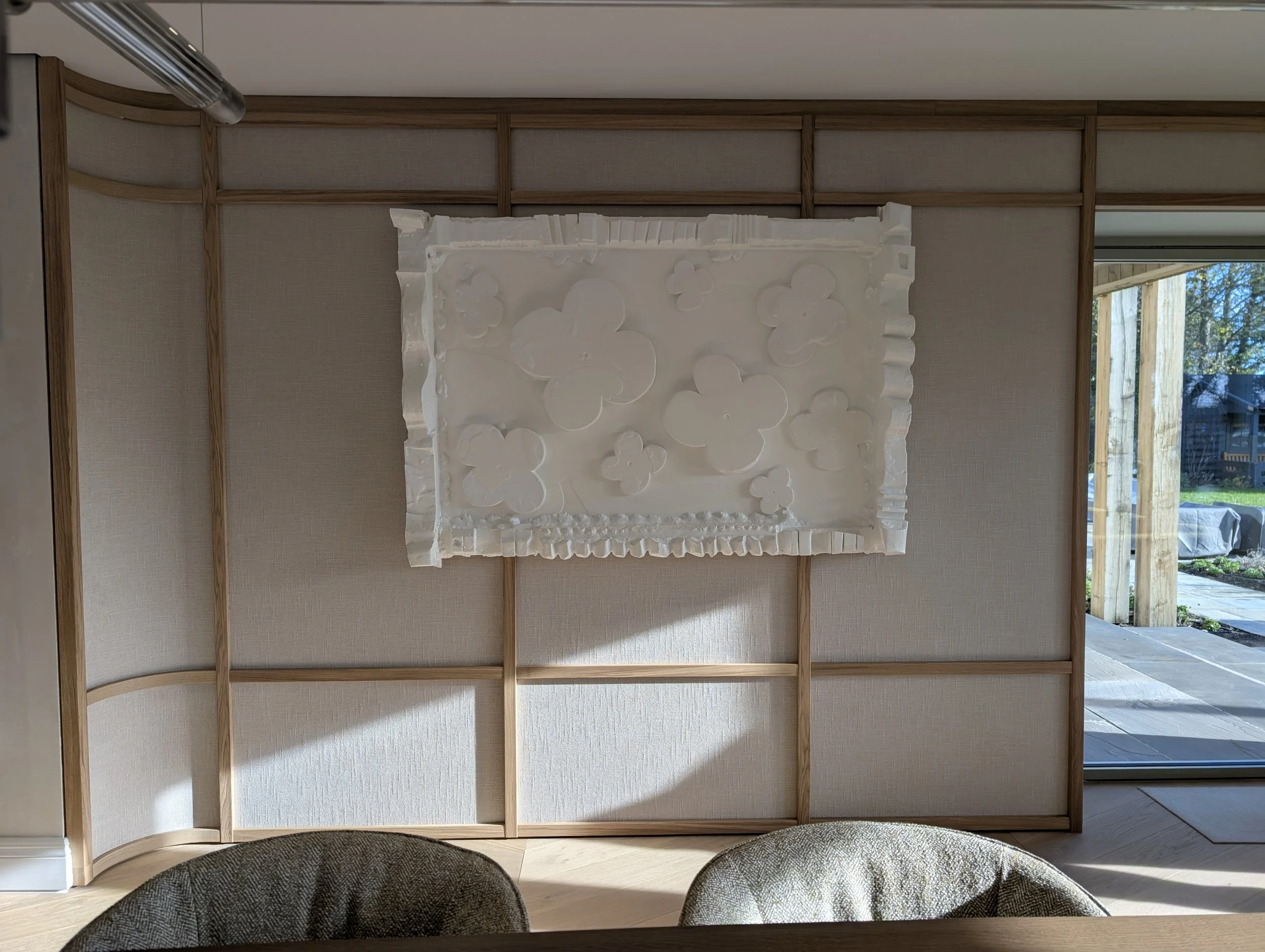 What to Expect From a Professional Art Installer: The Hardware