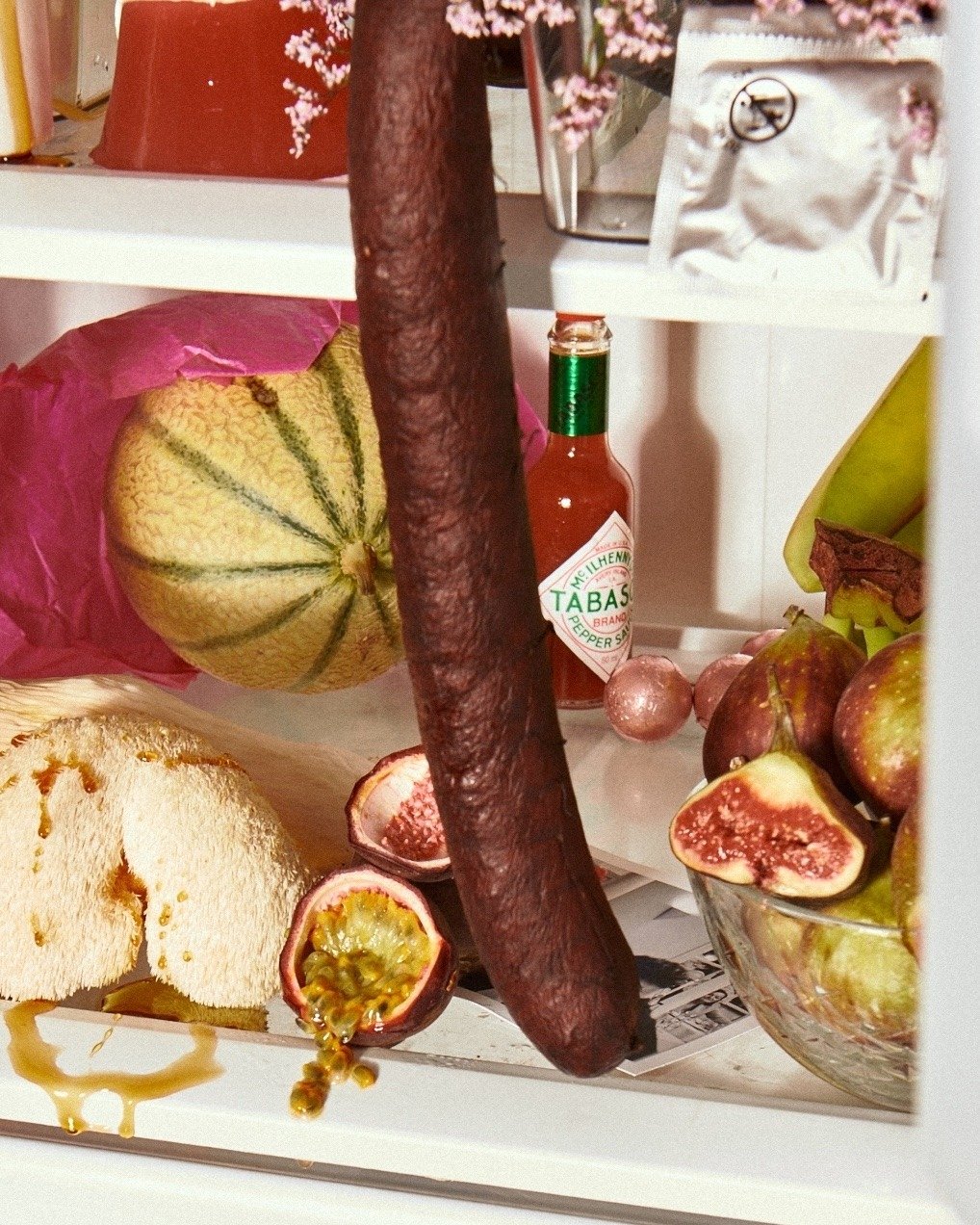 SEX FRIDGE
lauriking.com/projects/sexfridge
Art Director / Concept / Set + Prop Styling : @lauritheking 
Food Stylist / Photographer / Retouching : Mark Wildsmith at @wildsmith.photography 
🕶️ 🖤 ★
#foodphotography #foodphotoshoot #drinksphotography