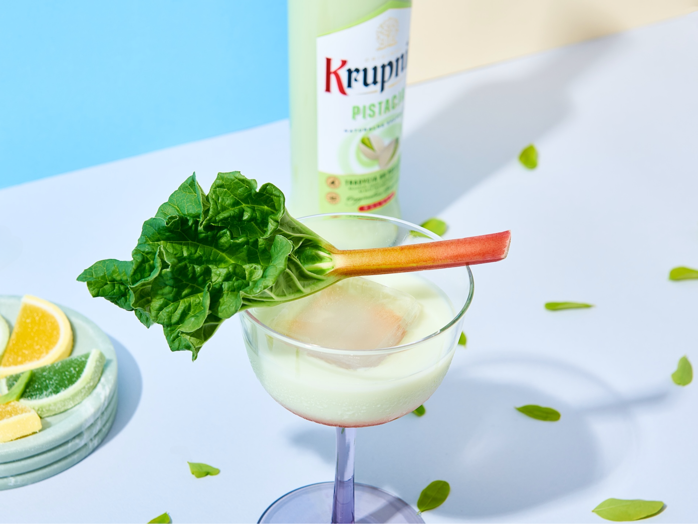 LauriKingMarkWildsmith-PastelCocktails-Pistacja-01 smaller.png