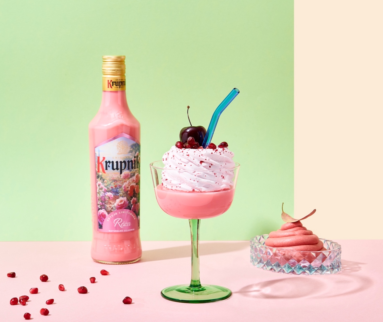 LauriKingMarkWildsmith-PastelCocktails-Roza-02+smaller.png