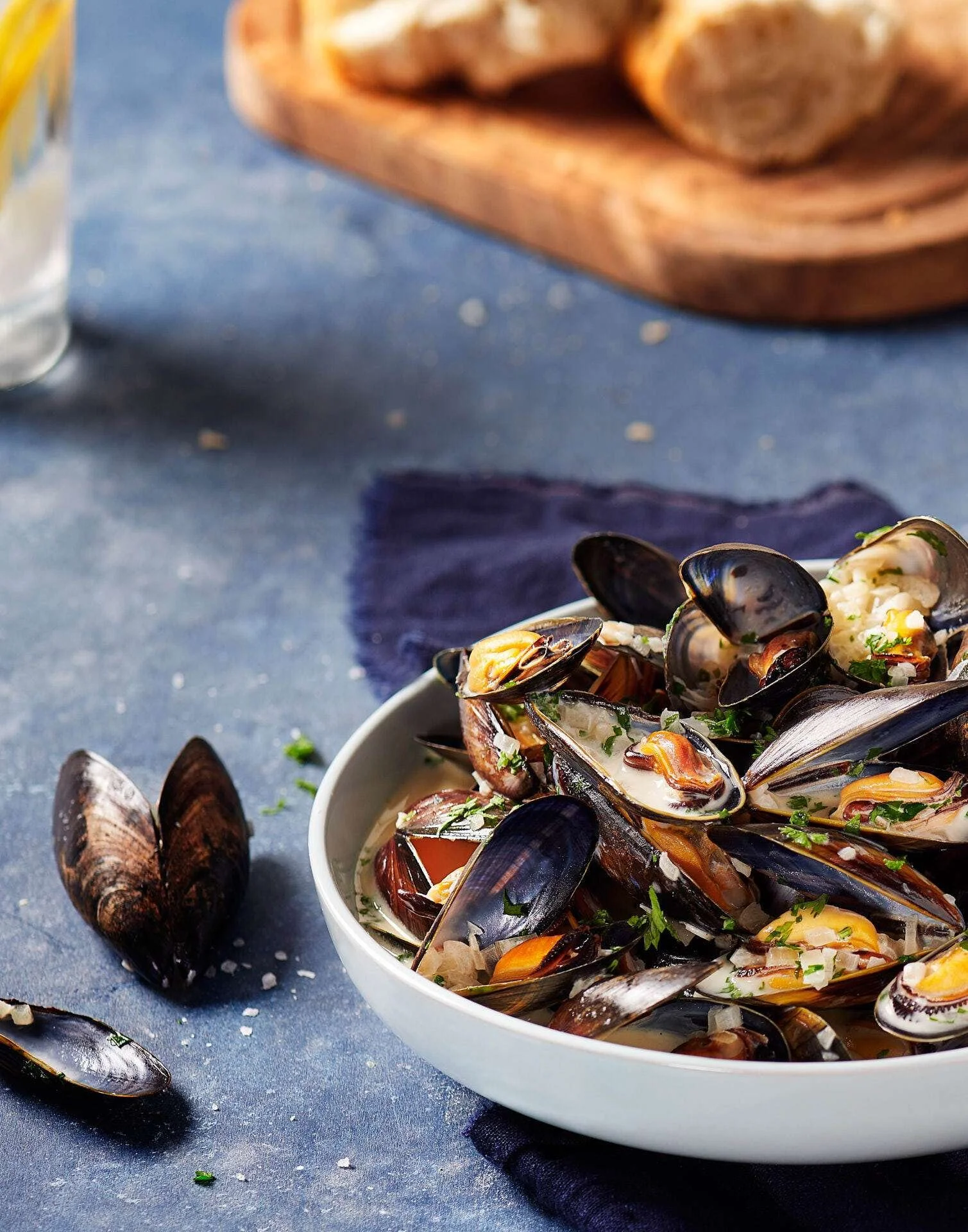 wildsmith.photography-Food-Moules-Marinier-Crusty-Bread-with-shells.jpg