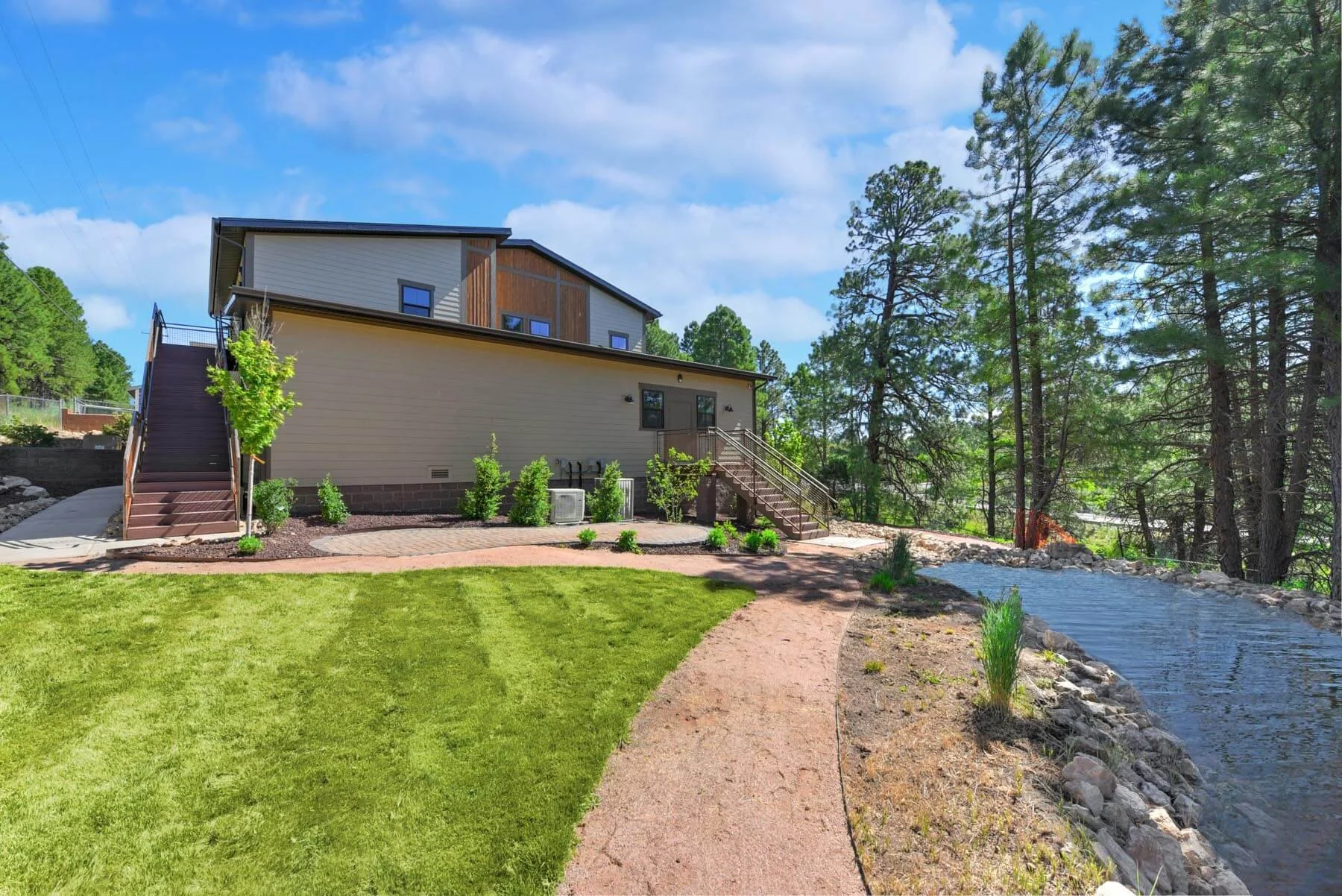 Gallery Student Apts in Flagstaff — Commons at Sawmill