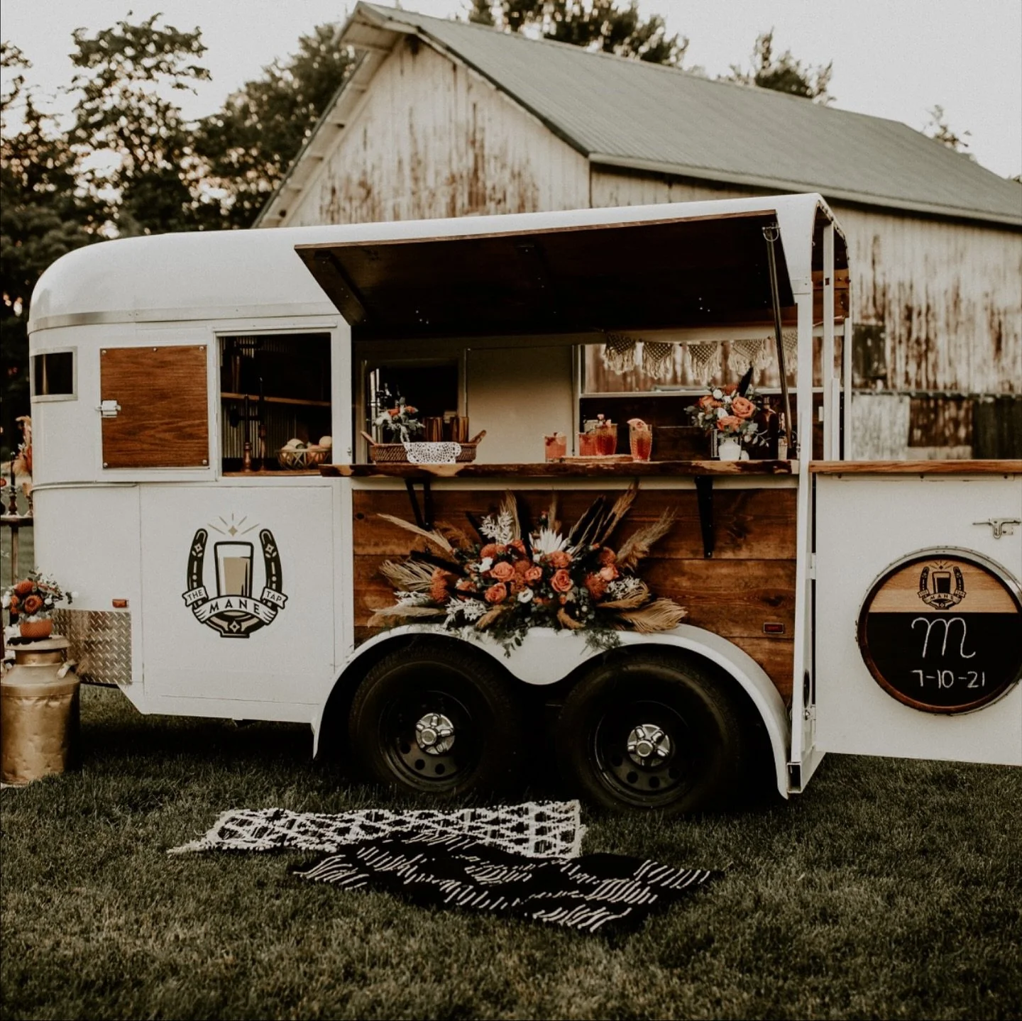 ✨Your only job is to celebrate&mdash;ours is to keep the drinks flowing.🍻 From weddings to backyard bashes, we take care of the bar so you can take care of the memories. 🥂