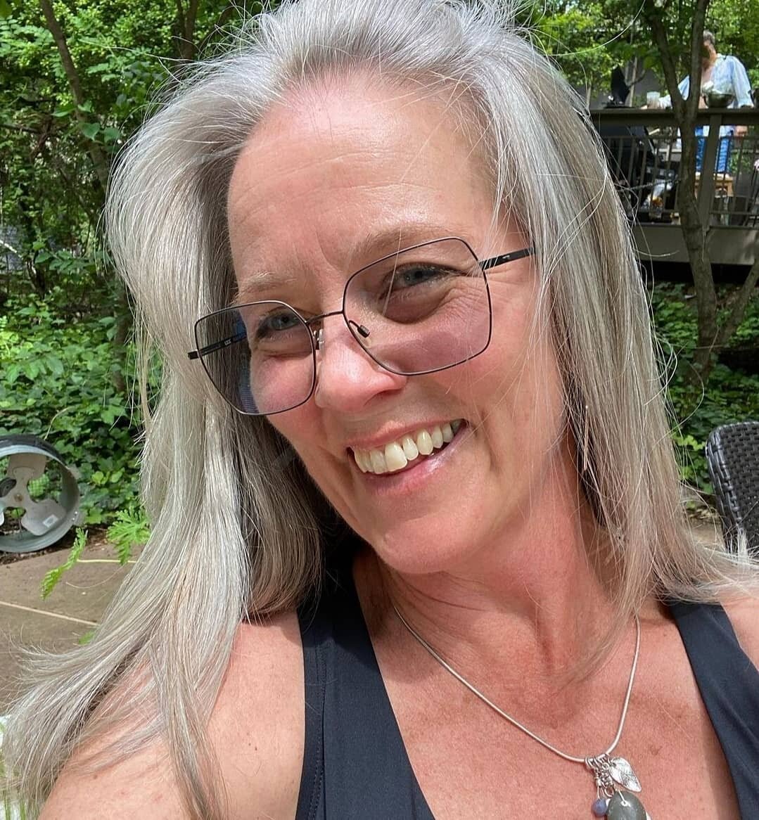 Love a client after color selfie! 

So happy to see this lovely lady again! She finally was able to get back to Austin to visit after moving away. We decided to make her life a little simpler by taking her back to her natural silver foxiness! As much