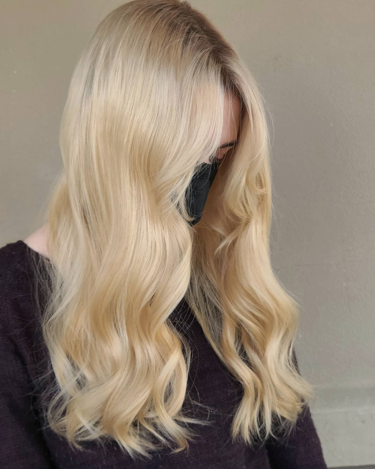 Brigitte Bardot's soft golden blonde was our inspiration for this former brunette's first time ever color change. This was such a fun transformation to do! Entering this in Alfaparf's colorist of the year contest 😁
.
.
@alfaparfusa #apmcoloristofthe