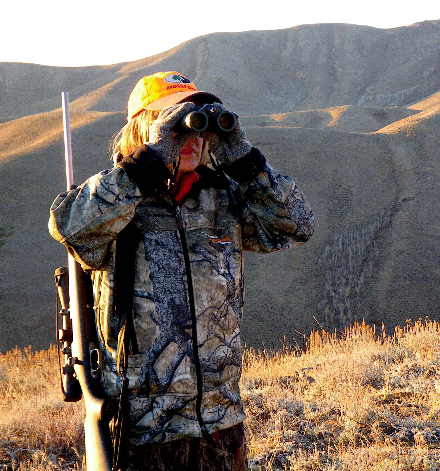 Best Binocular for Hunting Elk & Mule Deer