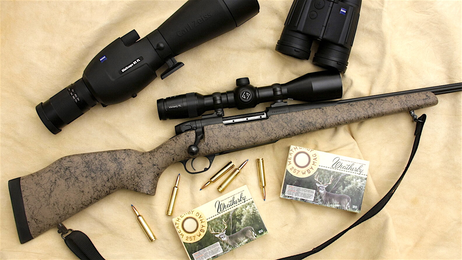 Image shows a 257 Weatherby Magnum Mark V rifle. 