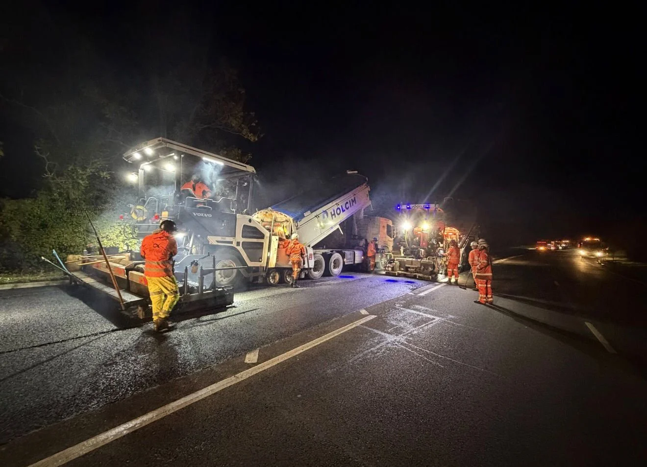  Resurfacing 

 

 Our resurfacing team delivers a wide range of durable, high-quality ground surfacing solutions.  