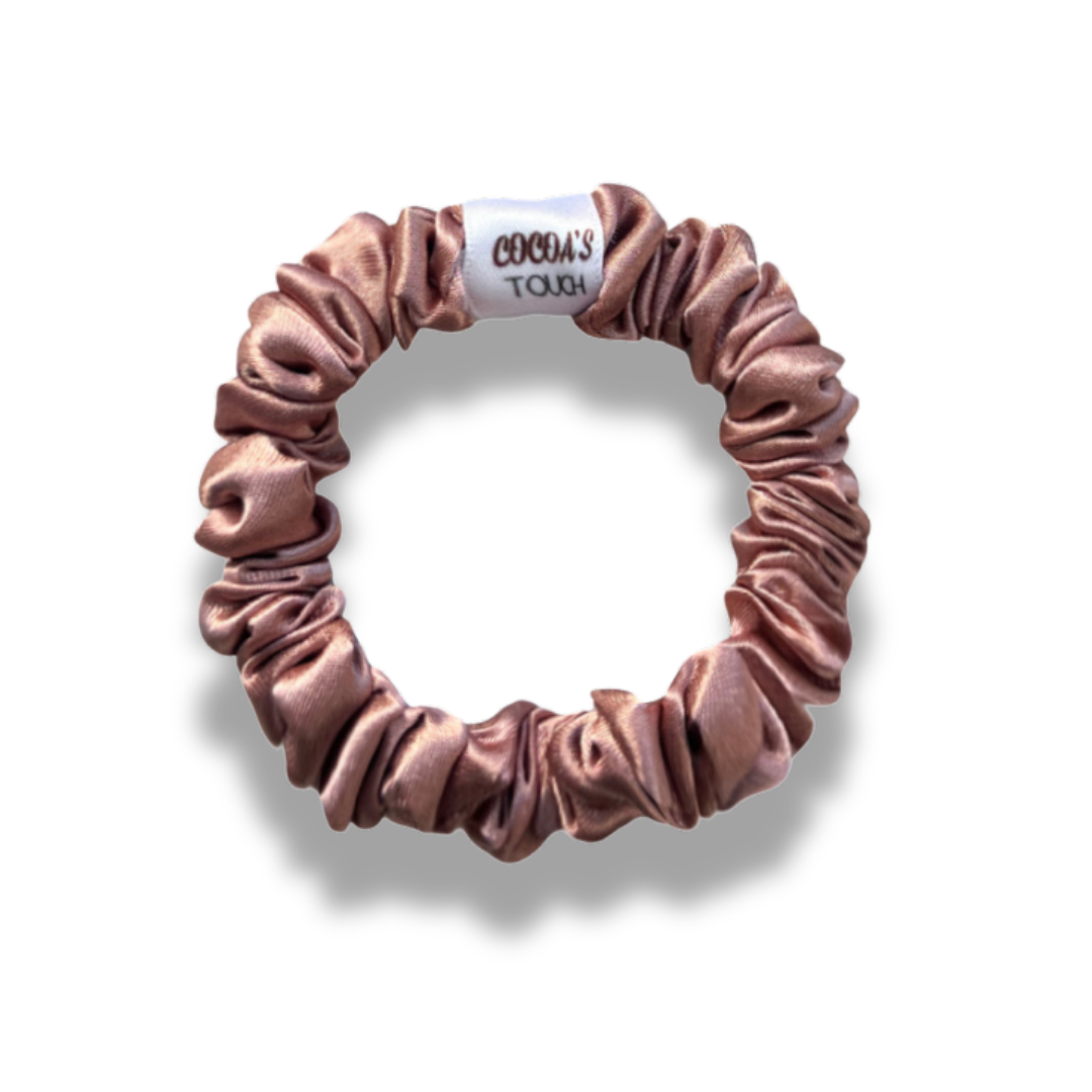 MINI ROSÉ SATIN SCRUNCHIE