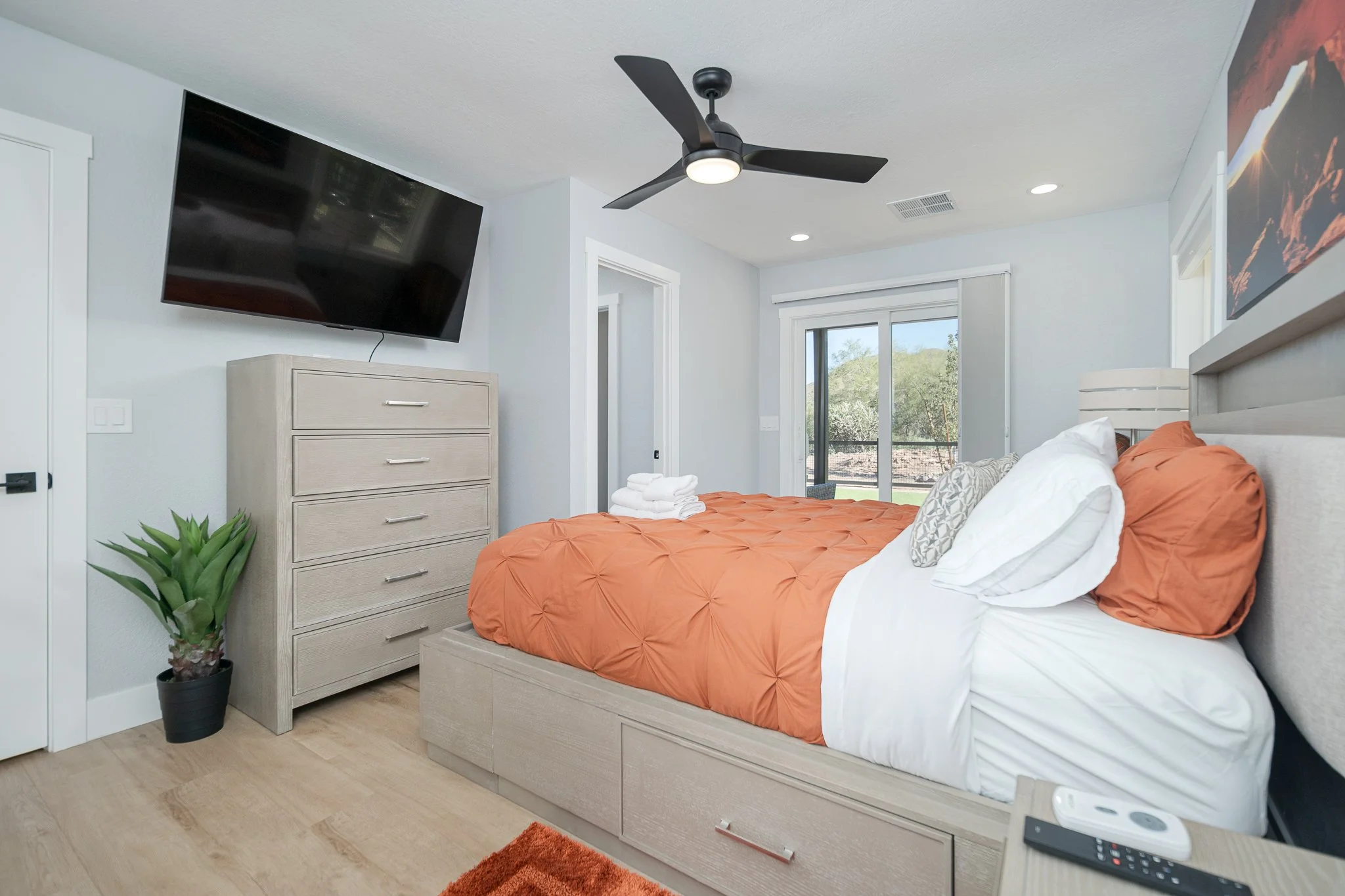 27_Bed2_03.jpg