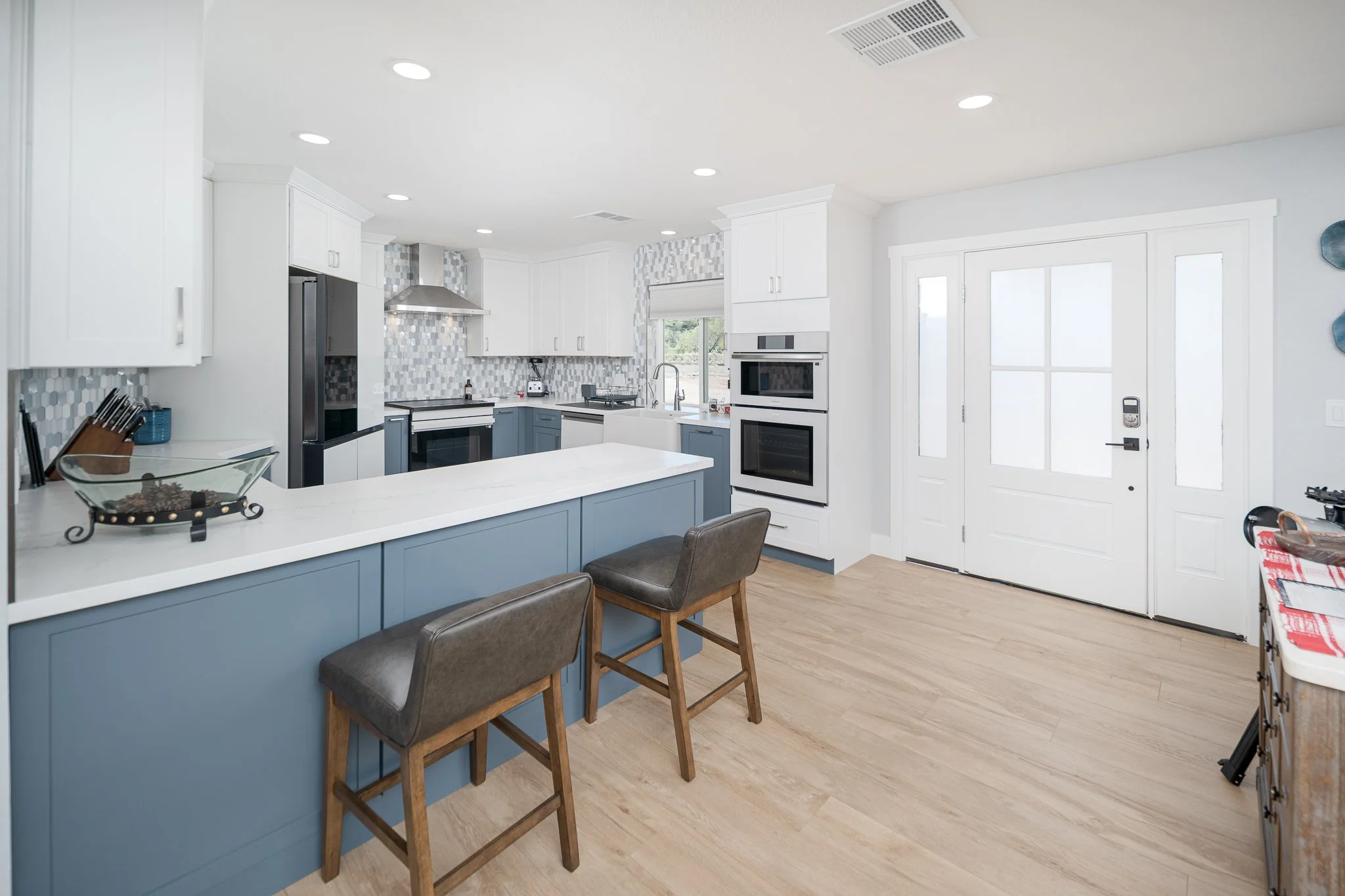 13_Kitchen-06.jpg