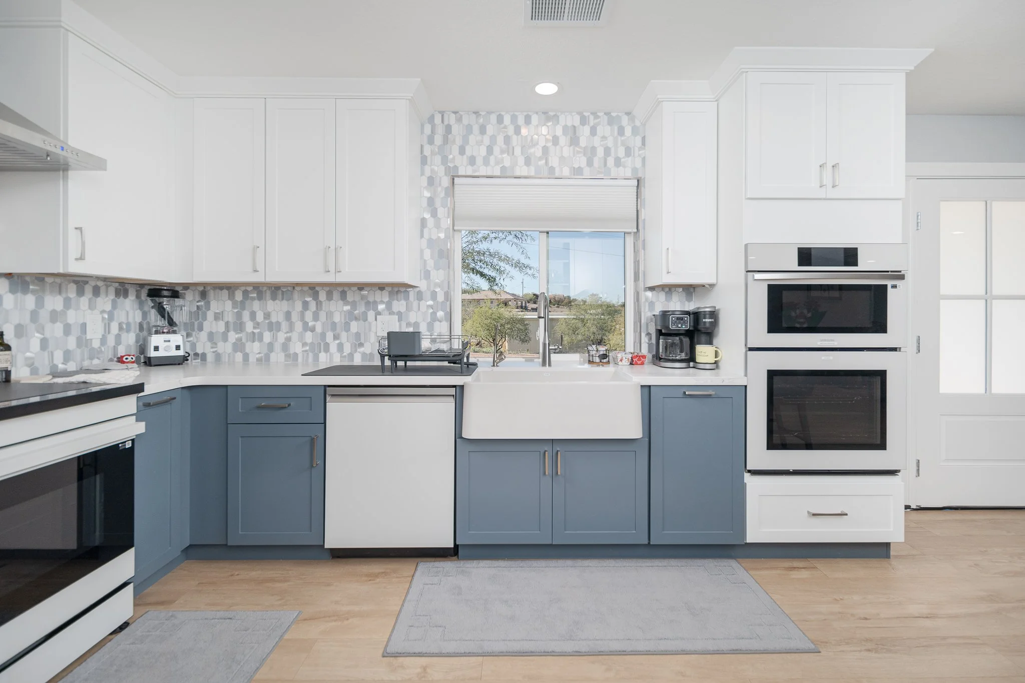 12_Kitchen_05.jpg