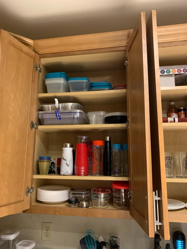 Fix Whits Move - Kitchen Cabinet Before 1.jpeg