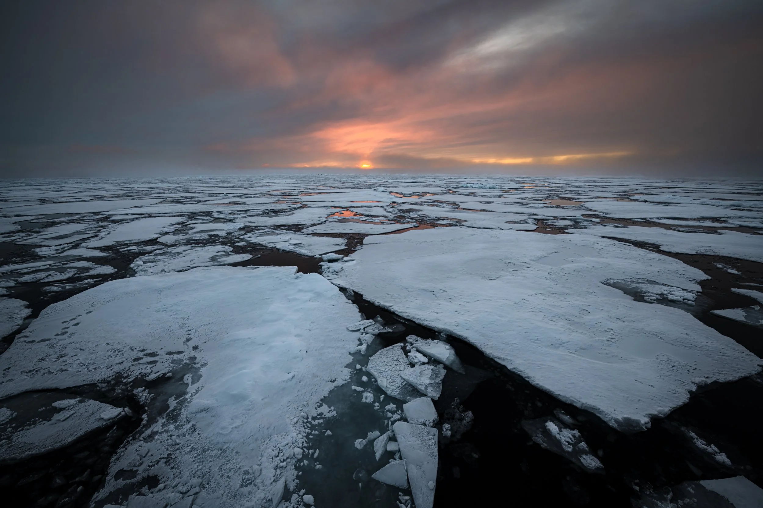 Sea Ice Sunset — Another Gallery, image size:2500x1667