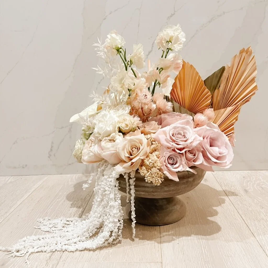 perfect arrangement for an oceanside proposal with @picnic_charm