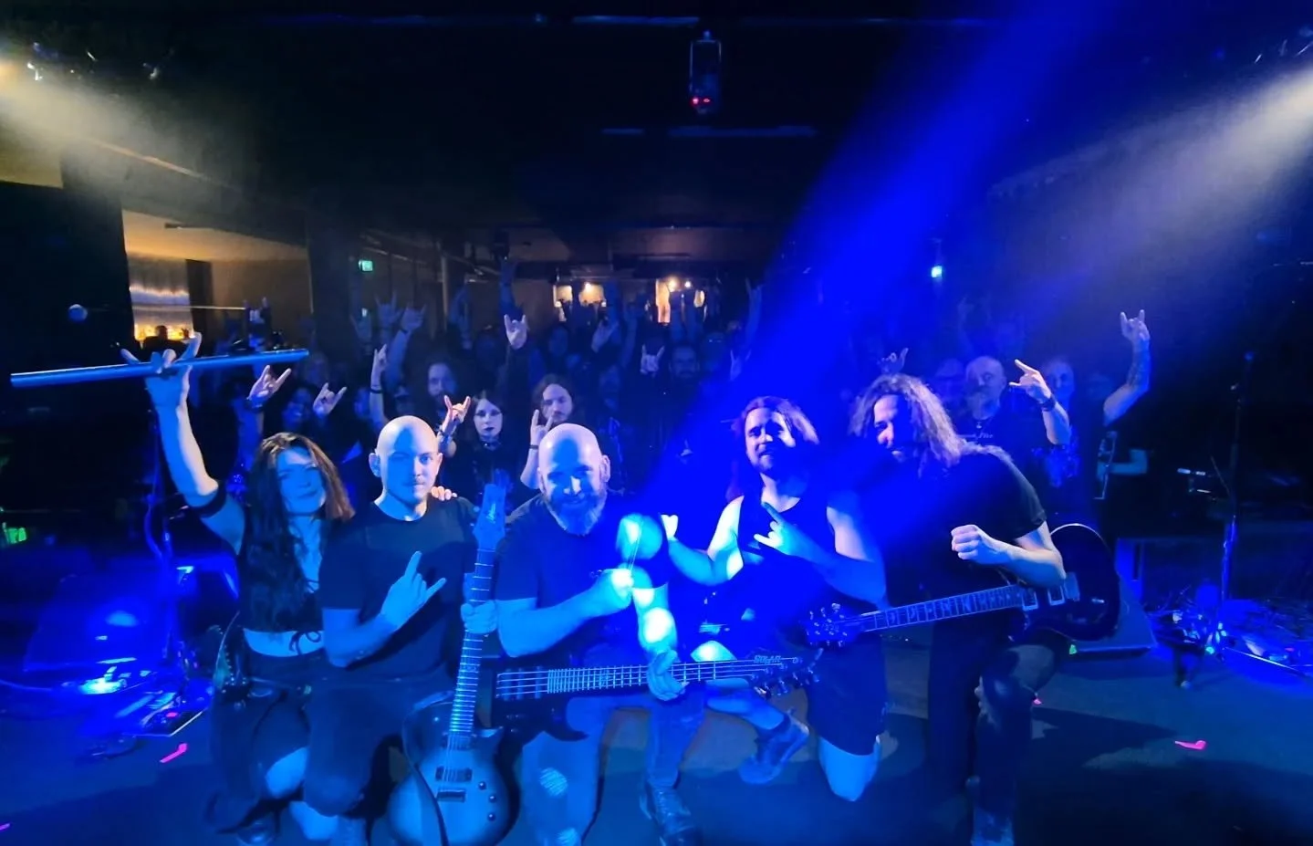Clan! ⚔️ 🇮🇹 Cheers for an epic night in Verona! We play our last show of the Italian mini-tour tonight at @slaughterclubofficial Milan. See you there! 🔥

#saor #caledonianmetal #amidsttheruins