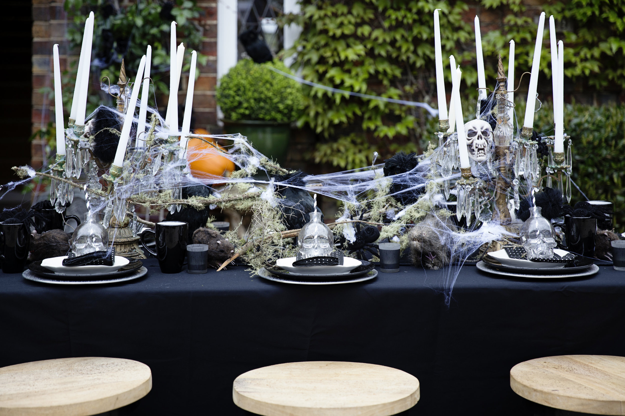 Halloween Table 002.JPG