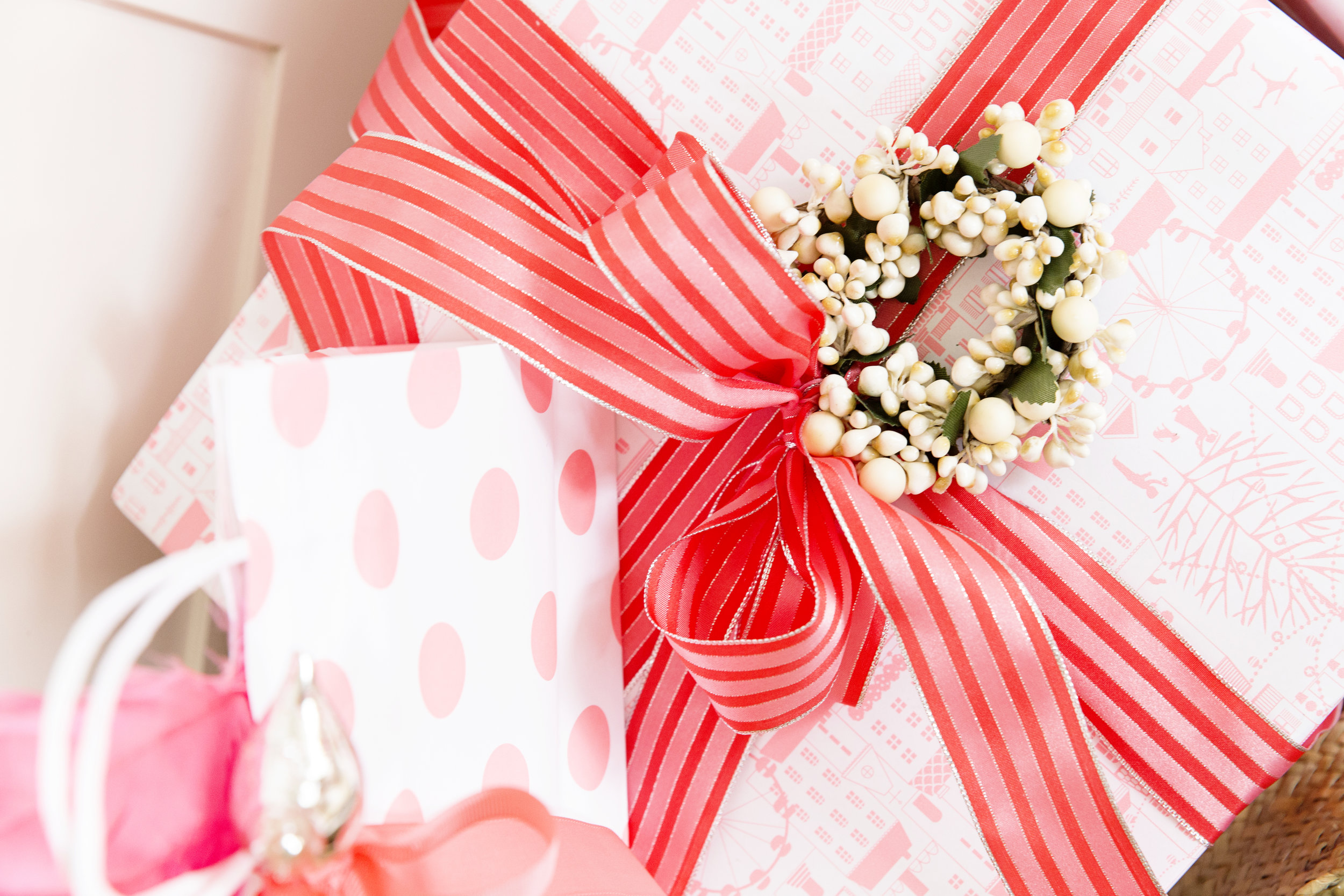 Gift Wrapping 051.JPG