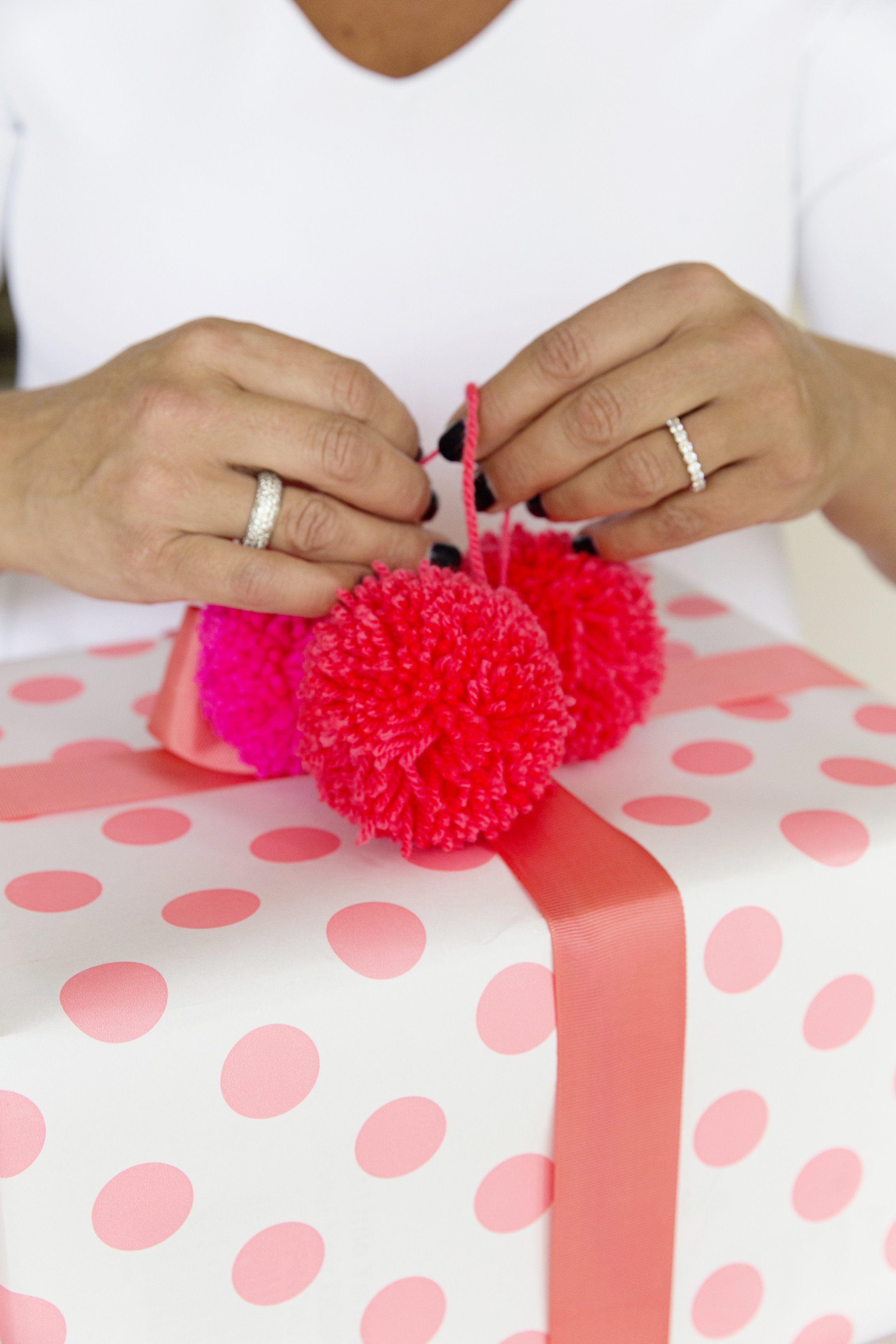 Gift Wrapping 033.JPG