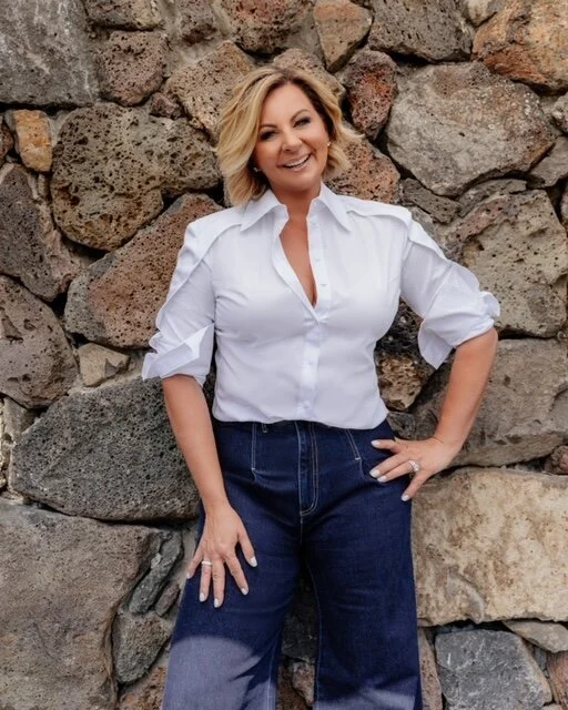 Witchery #whiteshirtcampaign