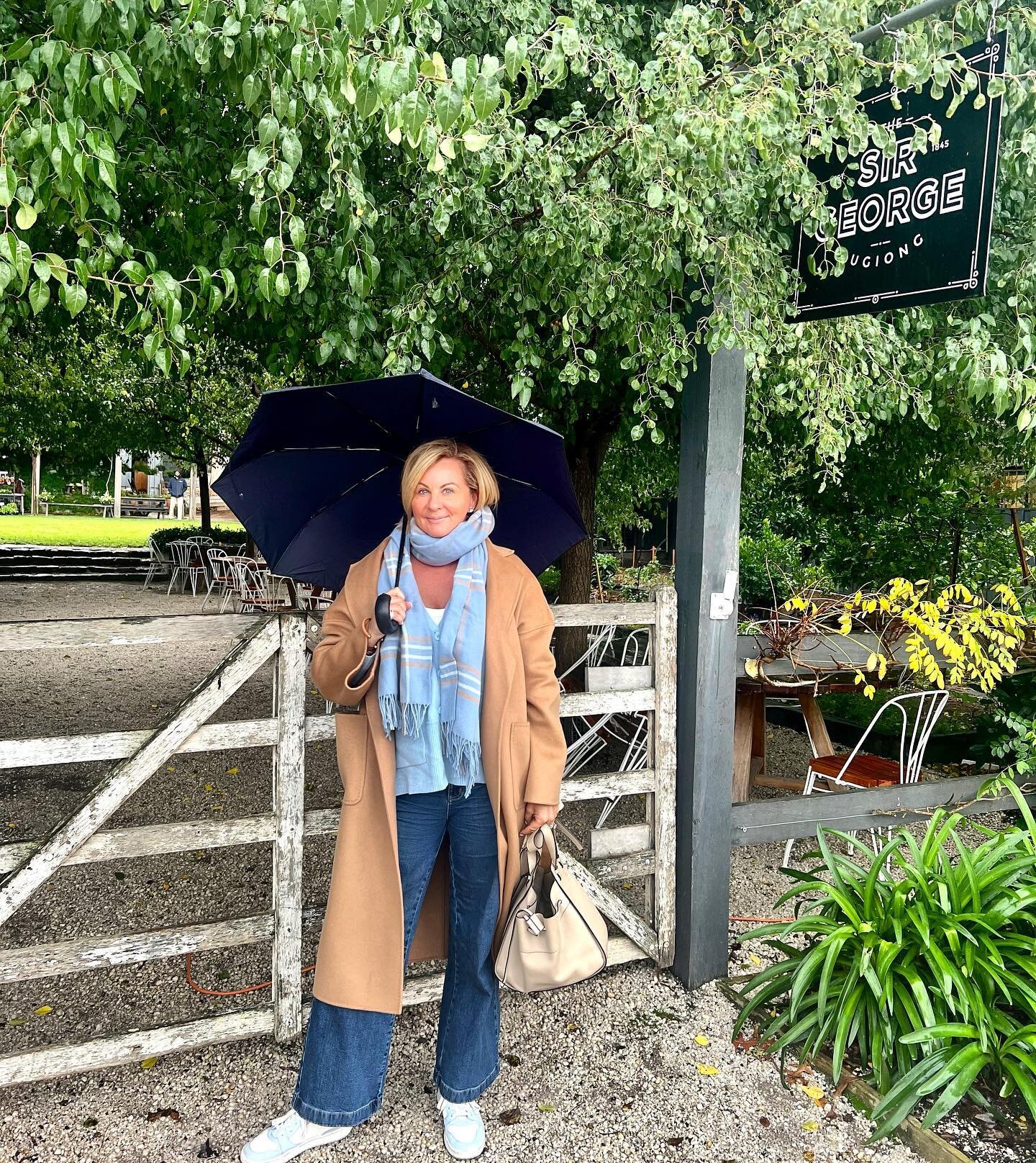 Well hello from country NSW&hellip; @brucekeebaugh and I are on a road trip to Sydney with Otto.. 
We have a car full of treats for our new apartment in Sydney which we are going up to set up&hellip;
It has literally rained the entire way so getting 