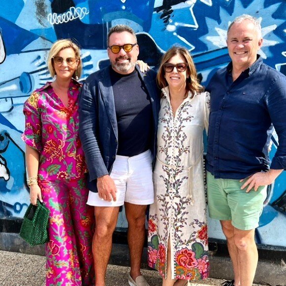 There really is nothing better than catching up with your besties in Sydney for a long Sunday lunch @icebergsdiningroomandbar .. Such an iconic Sydney restaurants with one of the best dining views...
I promise I will stop going on about Sydney but we