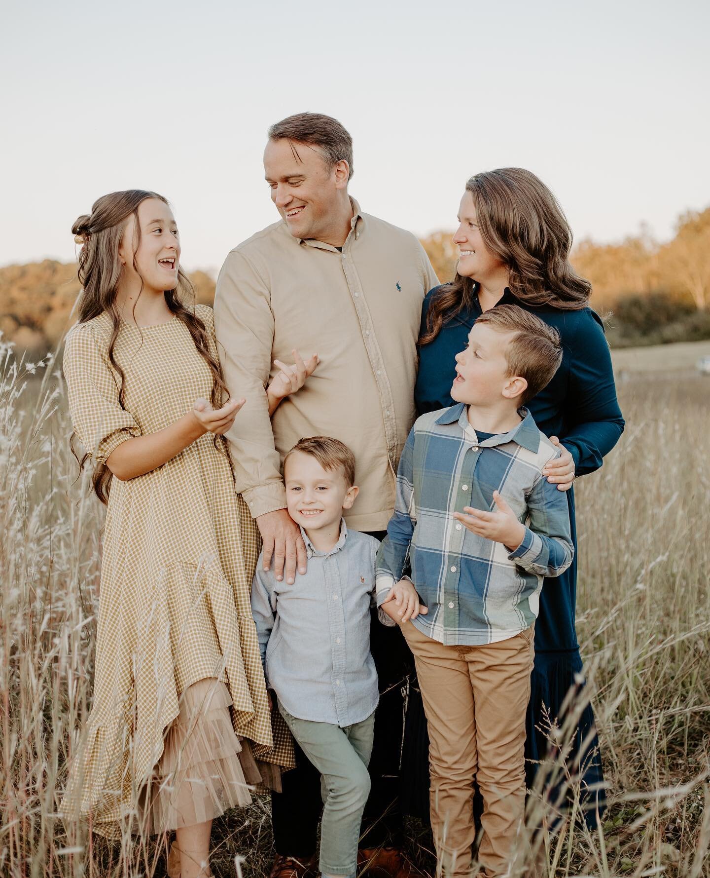 &ldquo;Family: Where life begins and love never ends&hellip; or until the photoshoot is over! 😂📸 

#tennnessee #familyphotographyideas #family #photo #photooftheday #photography #photographer #knoxville #easttennessee