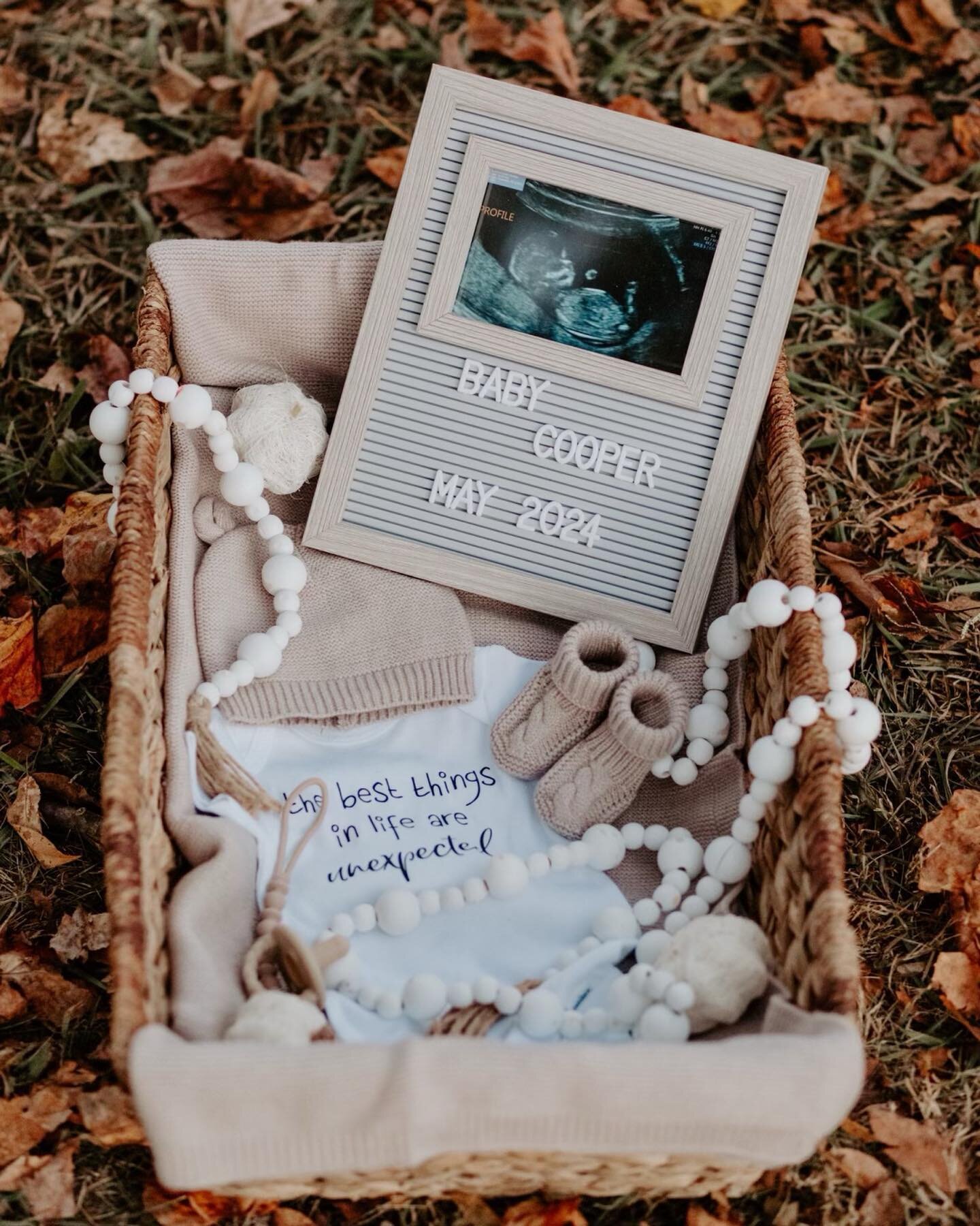 Something special is on the way and this baby has the most amazing parents! Can&rsquo;t wait to meet you Baby Cooper! 

#knoxville #tennessee #photo #photography #photographer #family #wedding #weddingphotography