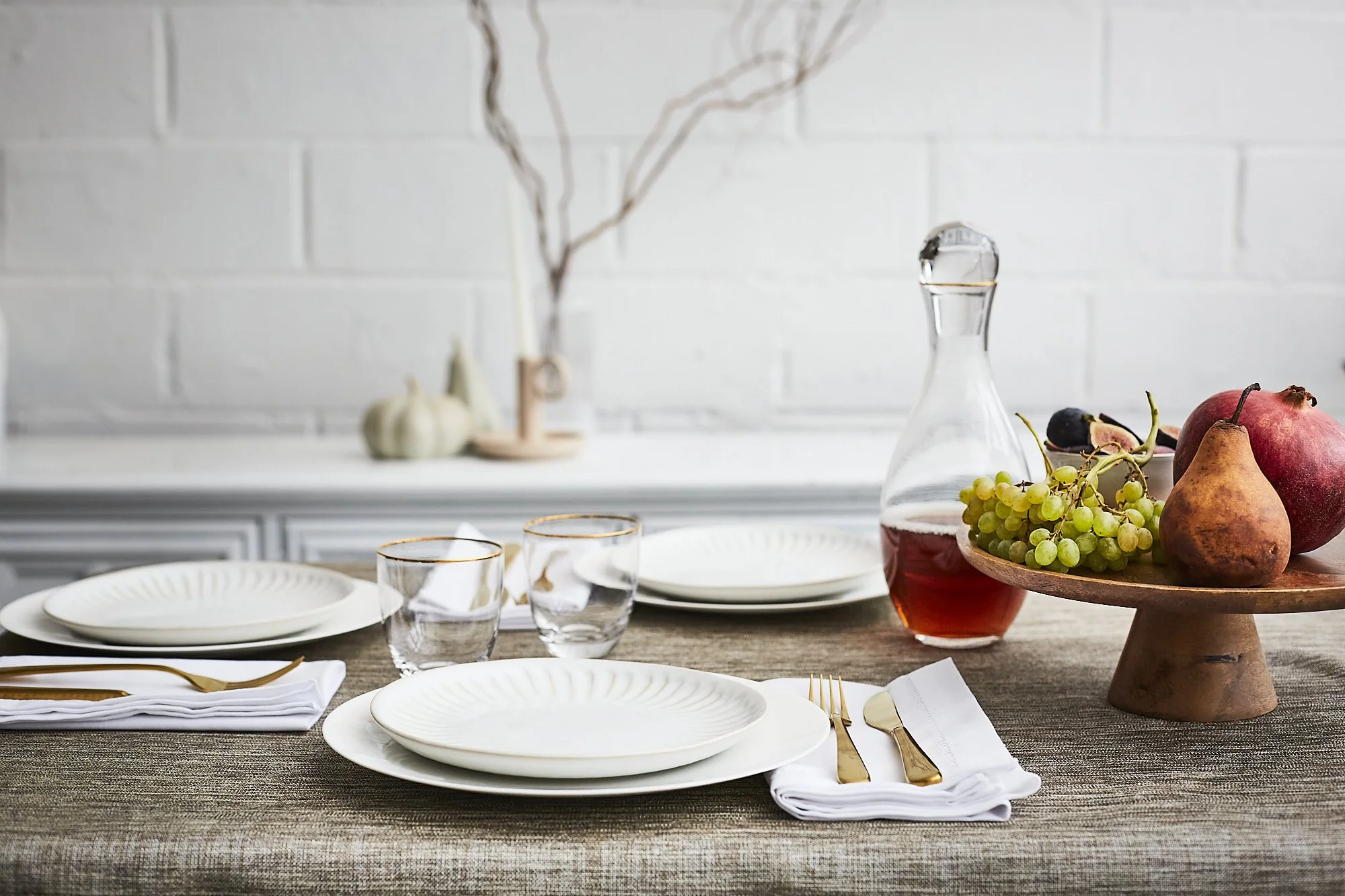 TheStudioByMicole_Juniper_Chocolate_Table_Linen _0514_WEB.jpg