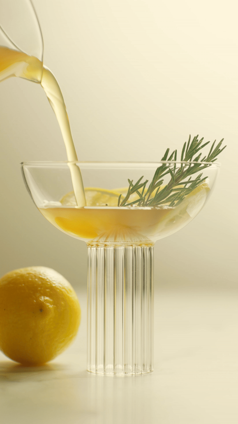 CLIP1-PORTFOLIOTEASERREEL-ezgif.com-video-to-gif-converter (3).gif