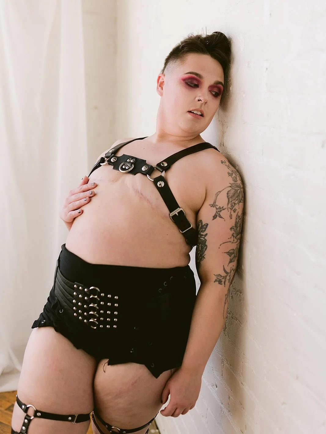 Book a 25-minute studio session this November + December for just $199. 😍

Affirming. Sexy. Silly. Bold. I&rsquo;m here for all of it.

Join my private Facebook group and check the featured post for all the details, including available dates and tim