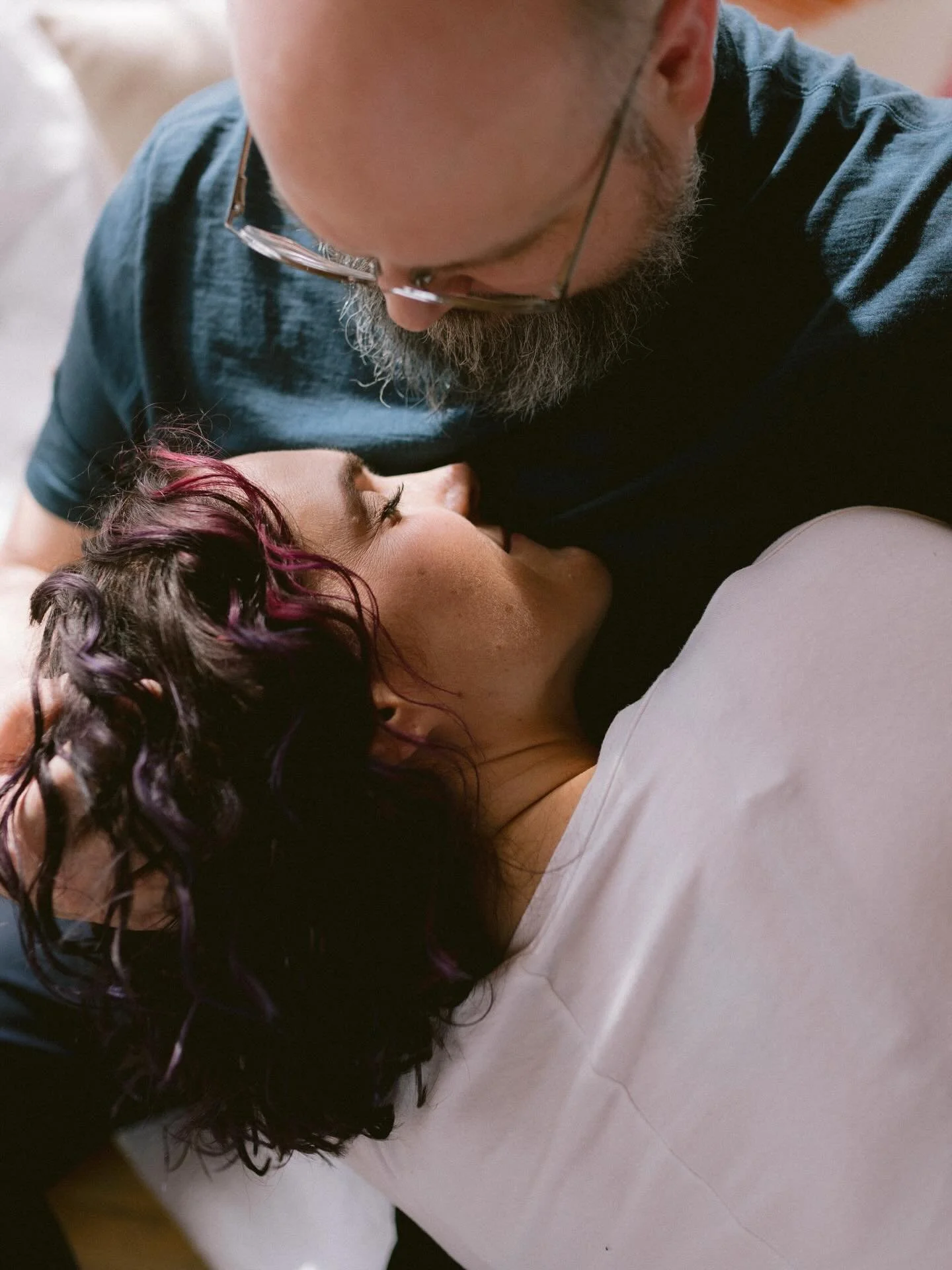 Soaking in this moment. ✨💗

Sundays in the studio are becoming a bit of a thing, and I&rsquo;m really enjoying it. This couples session so much fun, full of sunlight + playful energy! 

If you&rsquo;ve been thinking about booking a session in the st