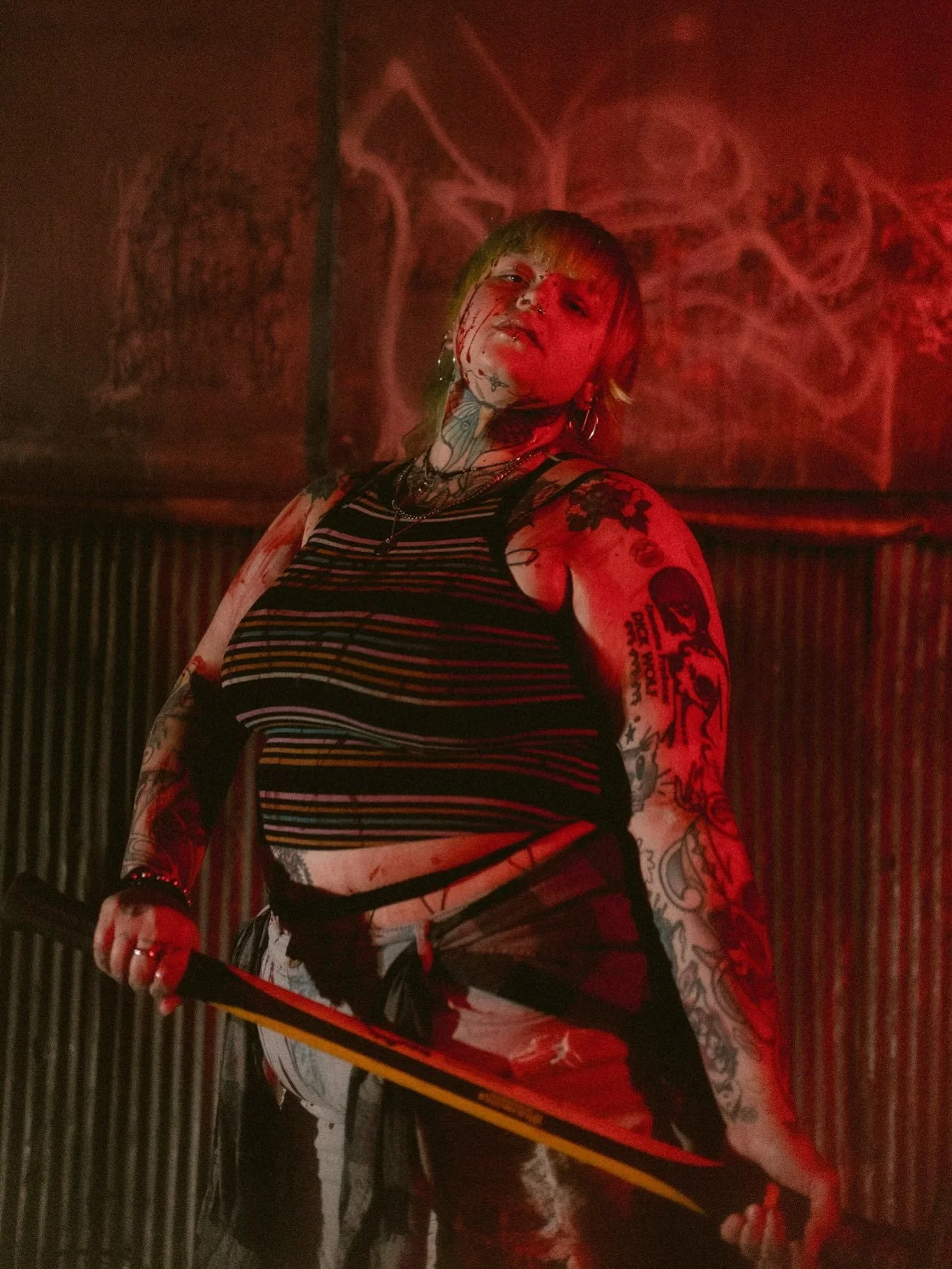 The final girl always makes it out alive. 😈🪓

We&rsquo;re shooting outside an old warehouse covered in overgrown vines, broken windows, shadows, colored lighting, fog, and ALL the horror-movie vibes. 🖤

Come in lingerie, an &rsquo;80s camp fit, a 