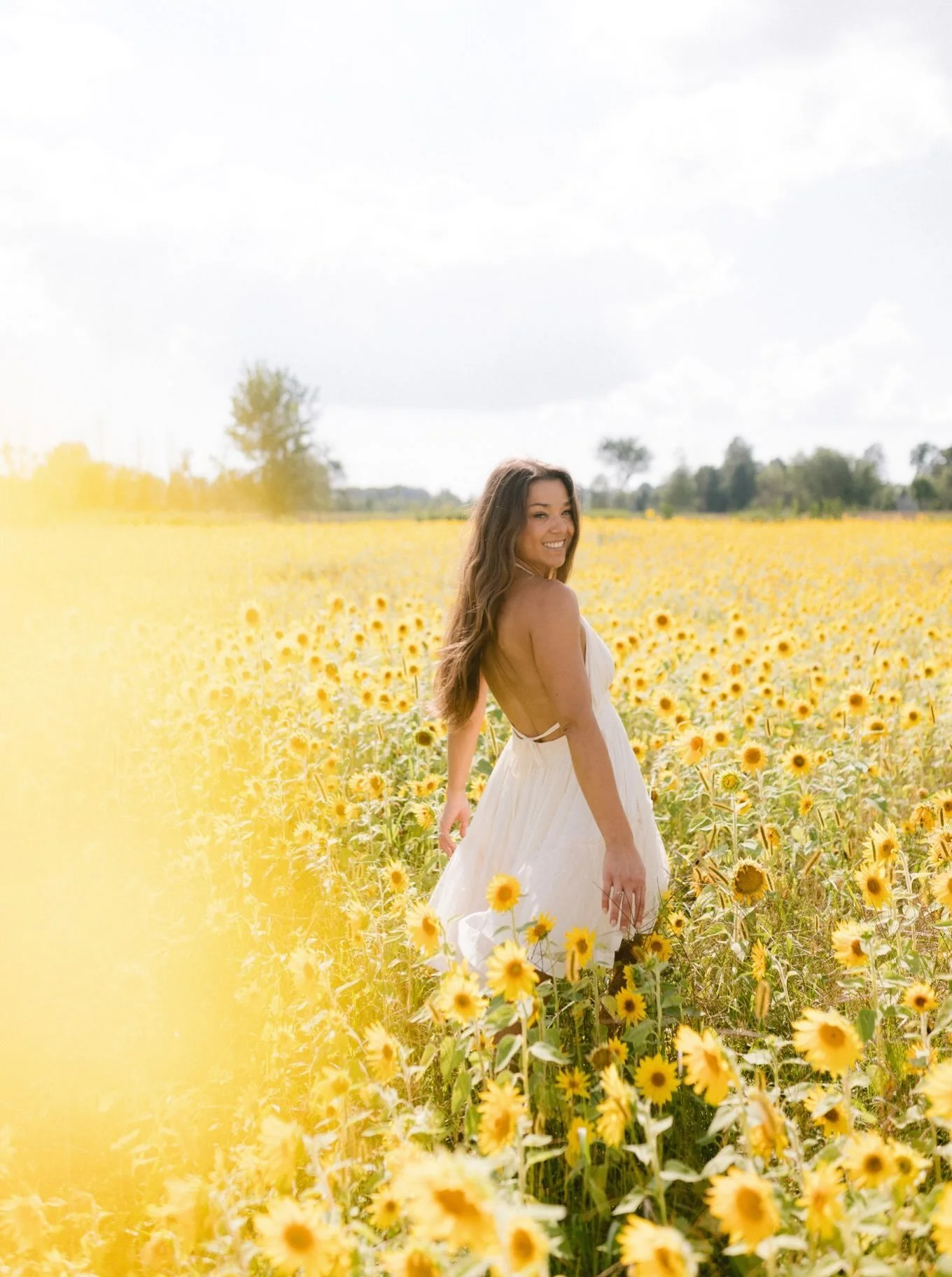 wdym I got to photograph this gorgeous woman again this year!!! 🌻💛

@barscesdvm 😍
@dunnebackgirls