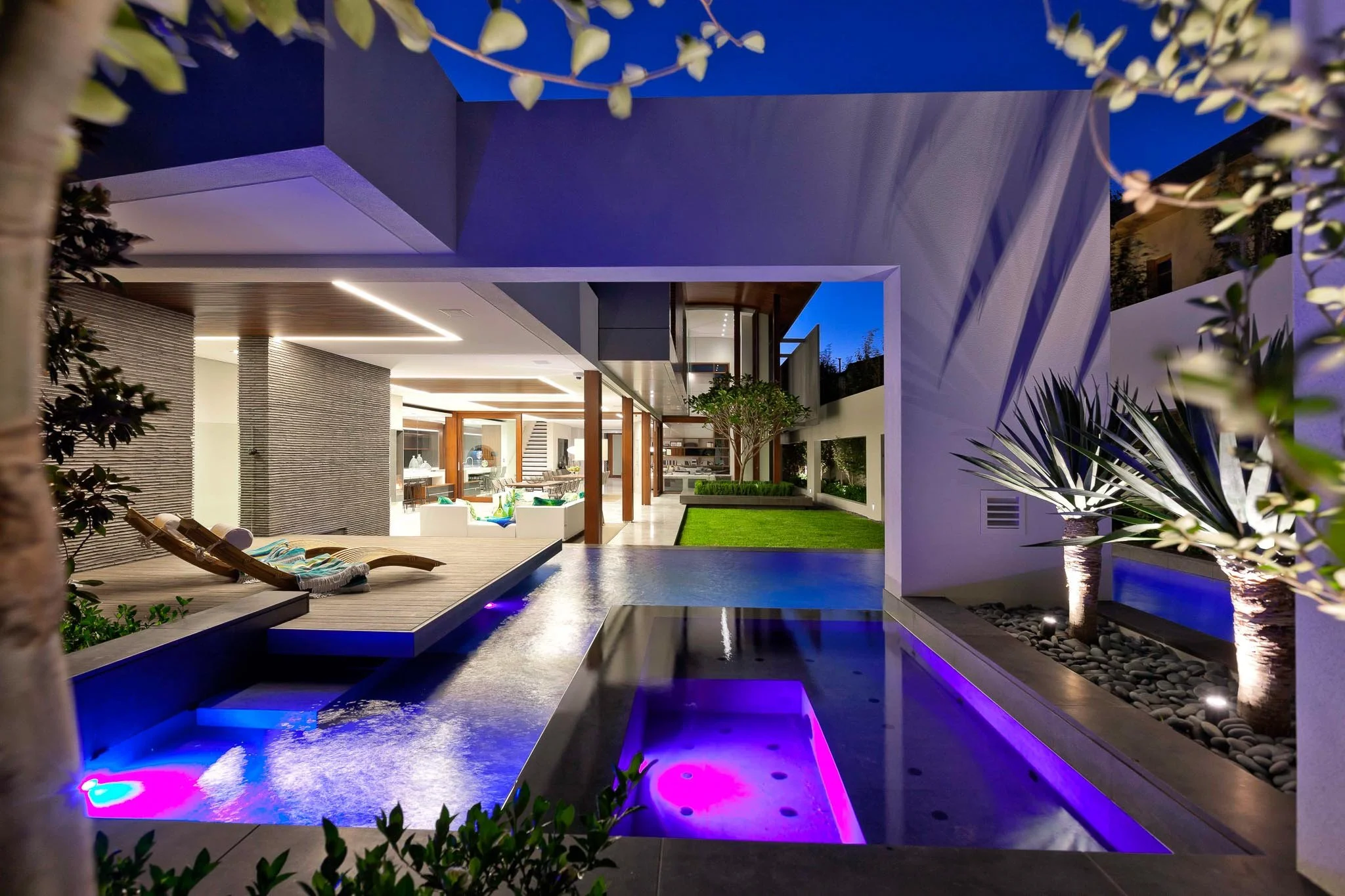 Luxury Outdoor Living in McLean: Lighting & Audio Installation Near Great Falls Park