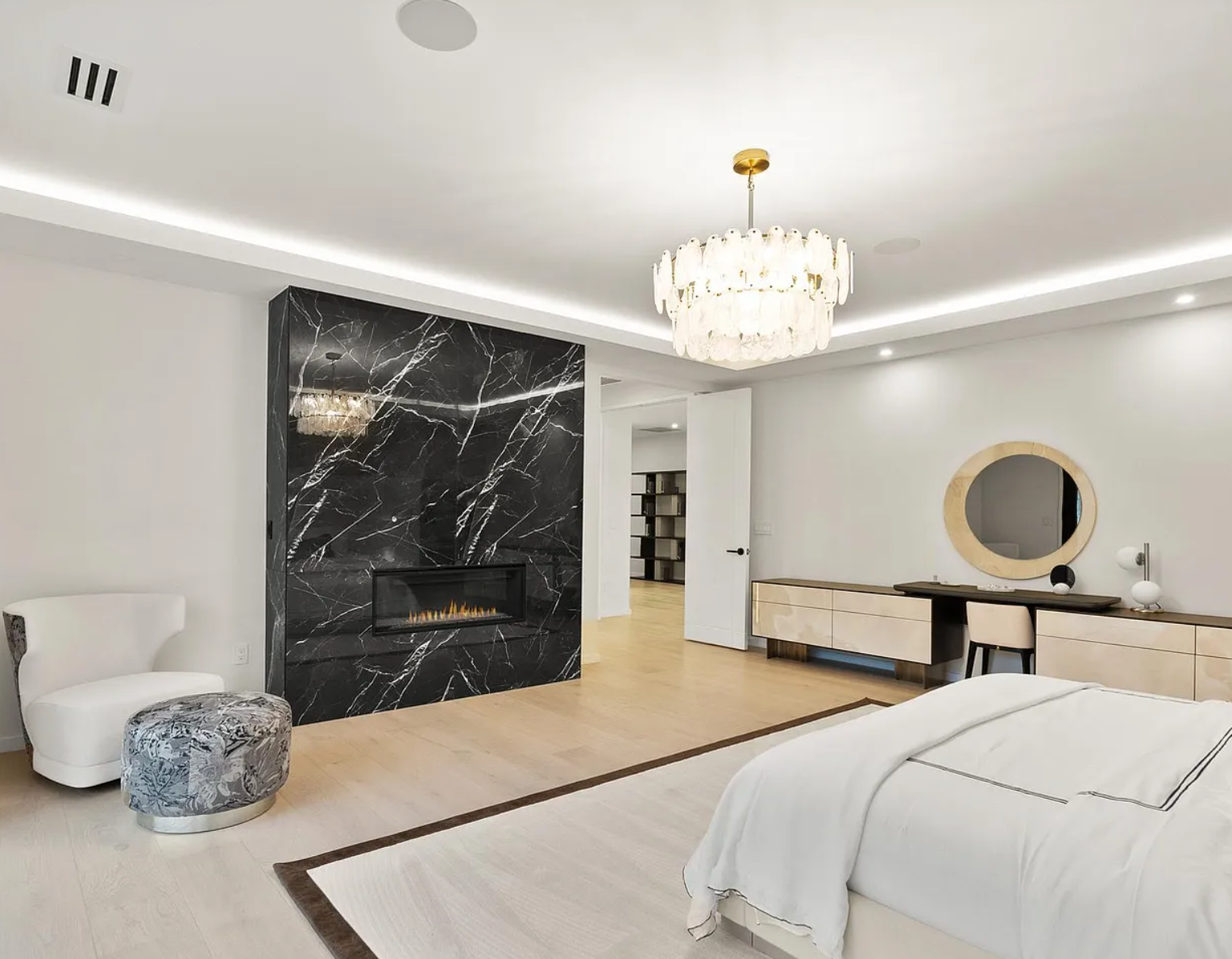 Lutron Lighting and Shading Solutions in Arlington: Elegant Control for Smarter Homes</span>