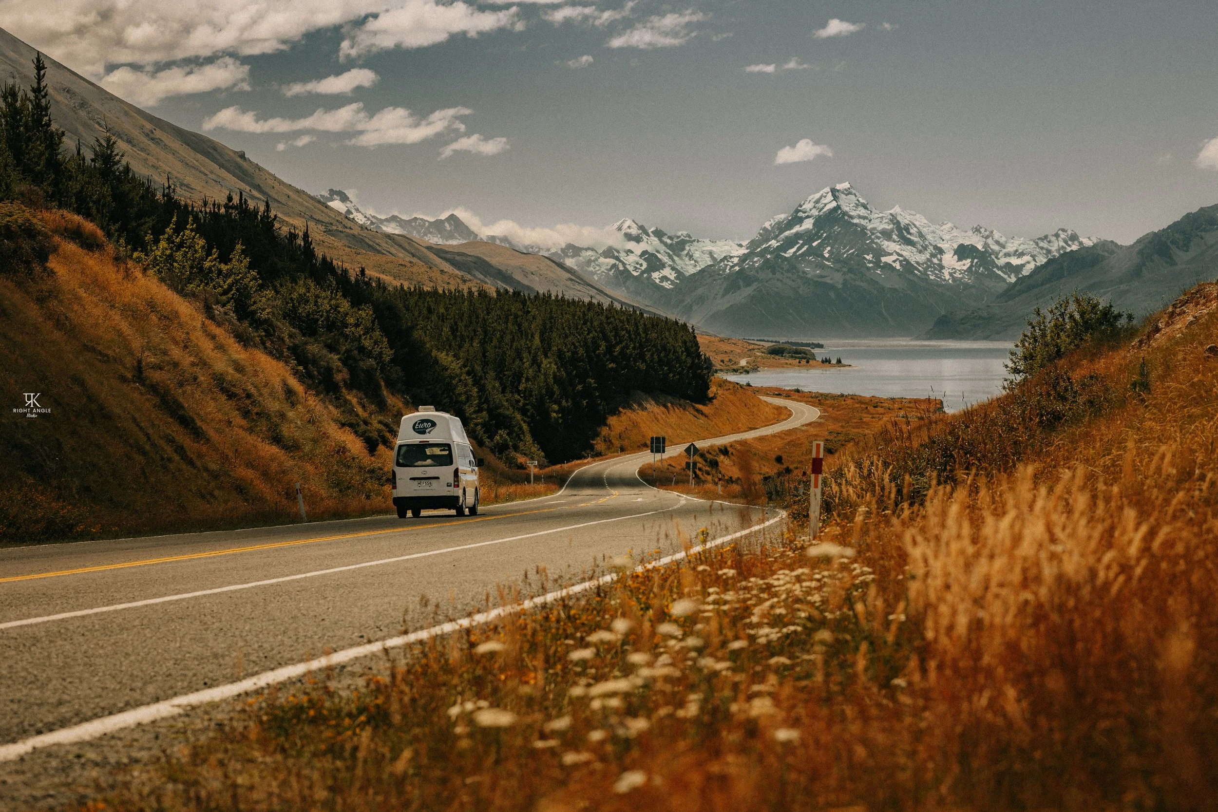 On the way to Mount Cook/Aoraki, South Island, New Zealand