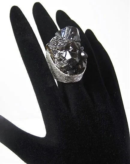 Glamorous Statement Cocktail ring in Silver and black gemstone for absolute adornment