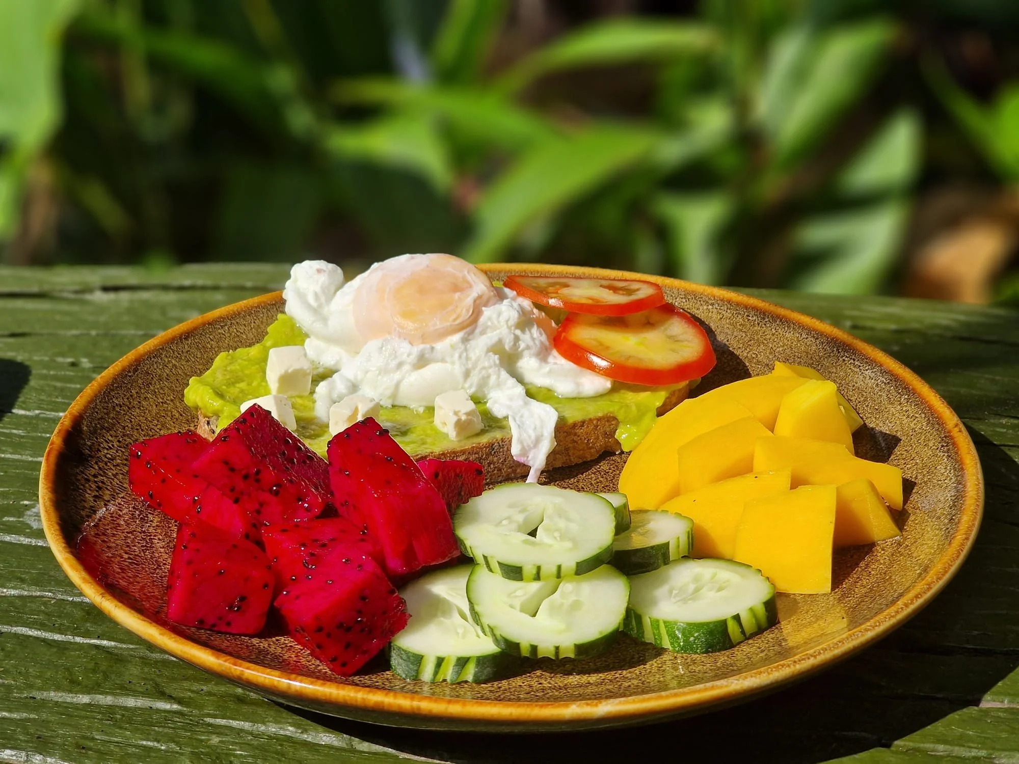 avocado egg sourdough breakfast hoi an café an bang beach ricefield