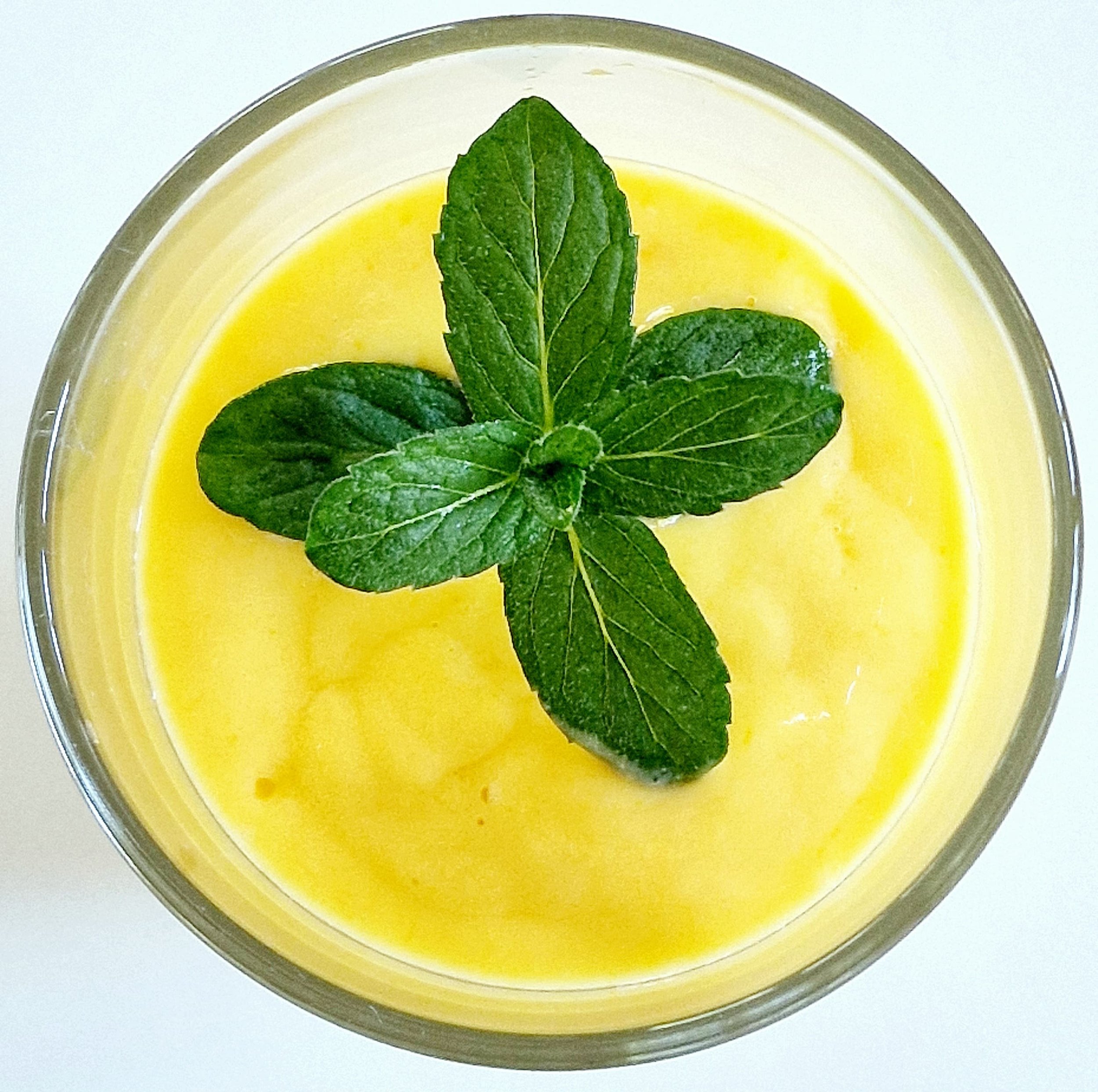 Schnelles und einfaches, cremiges Mango Lassi